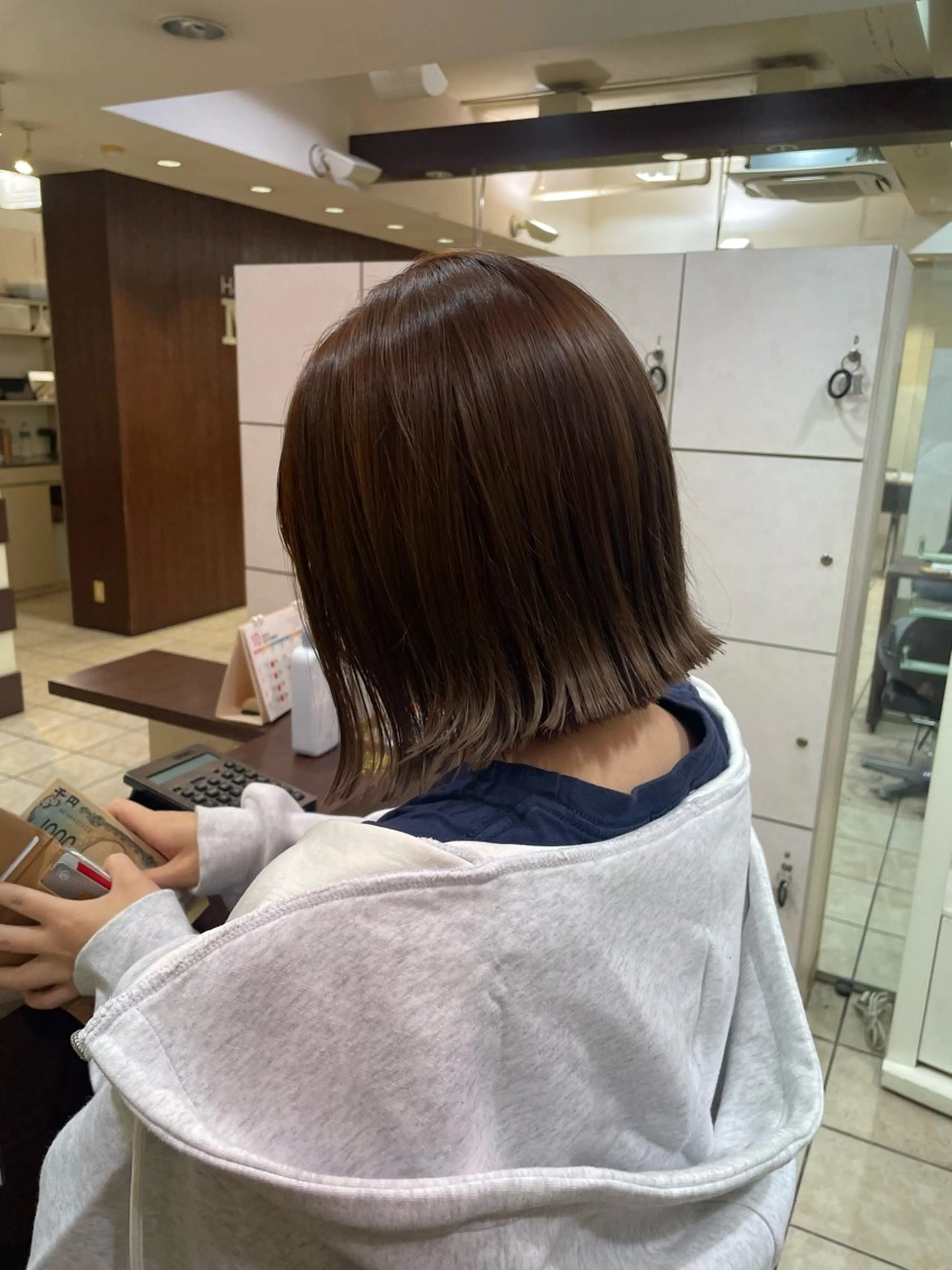 ミディアム カラー カット ヘアカラー トリートメント 桑田 新菜のヘアスタイル