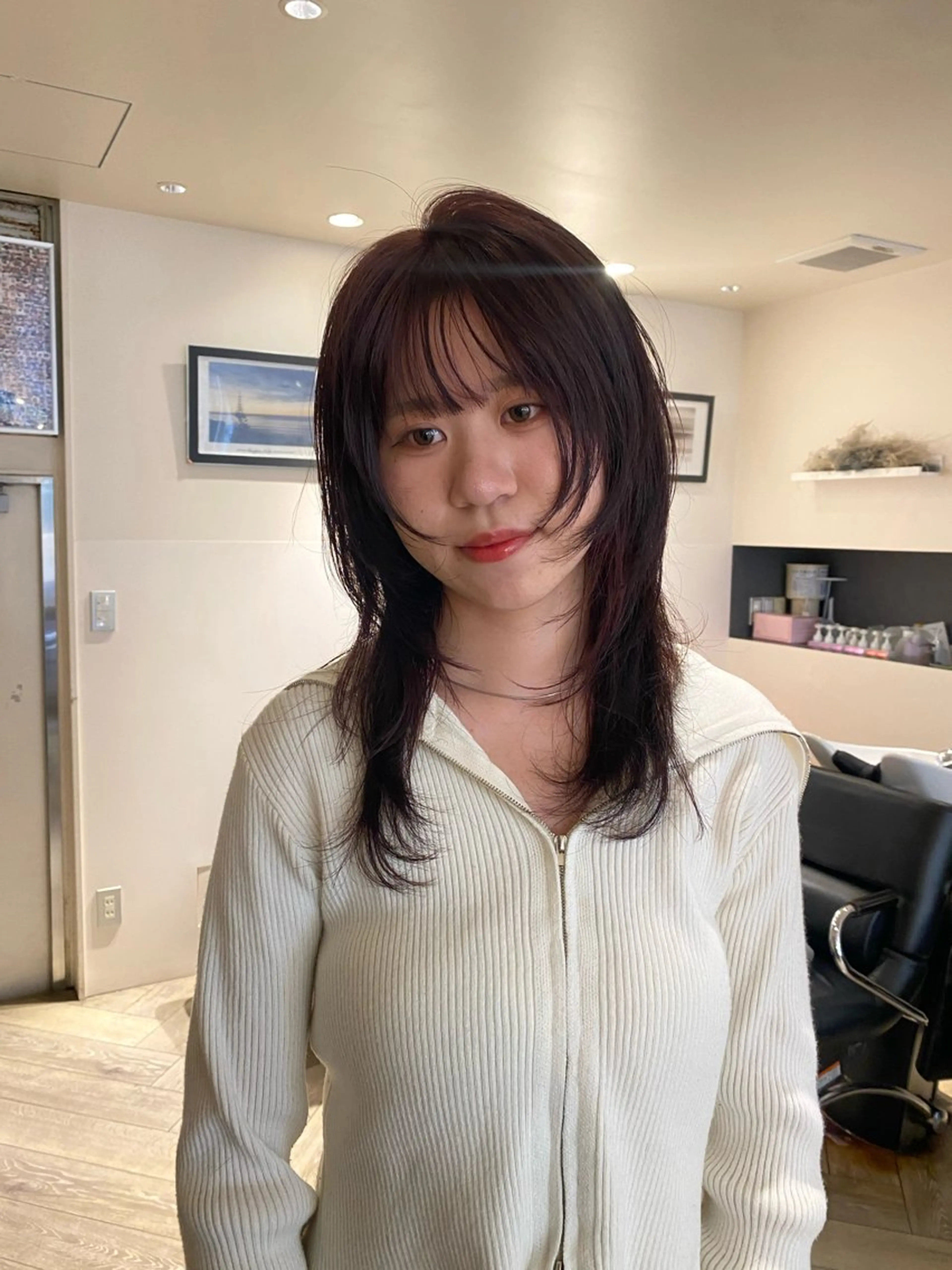 セミロング カラー ヘアカラー ナチュラルヘア🫧 ナナミのヘアスタイル