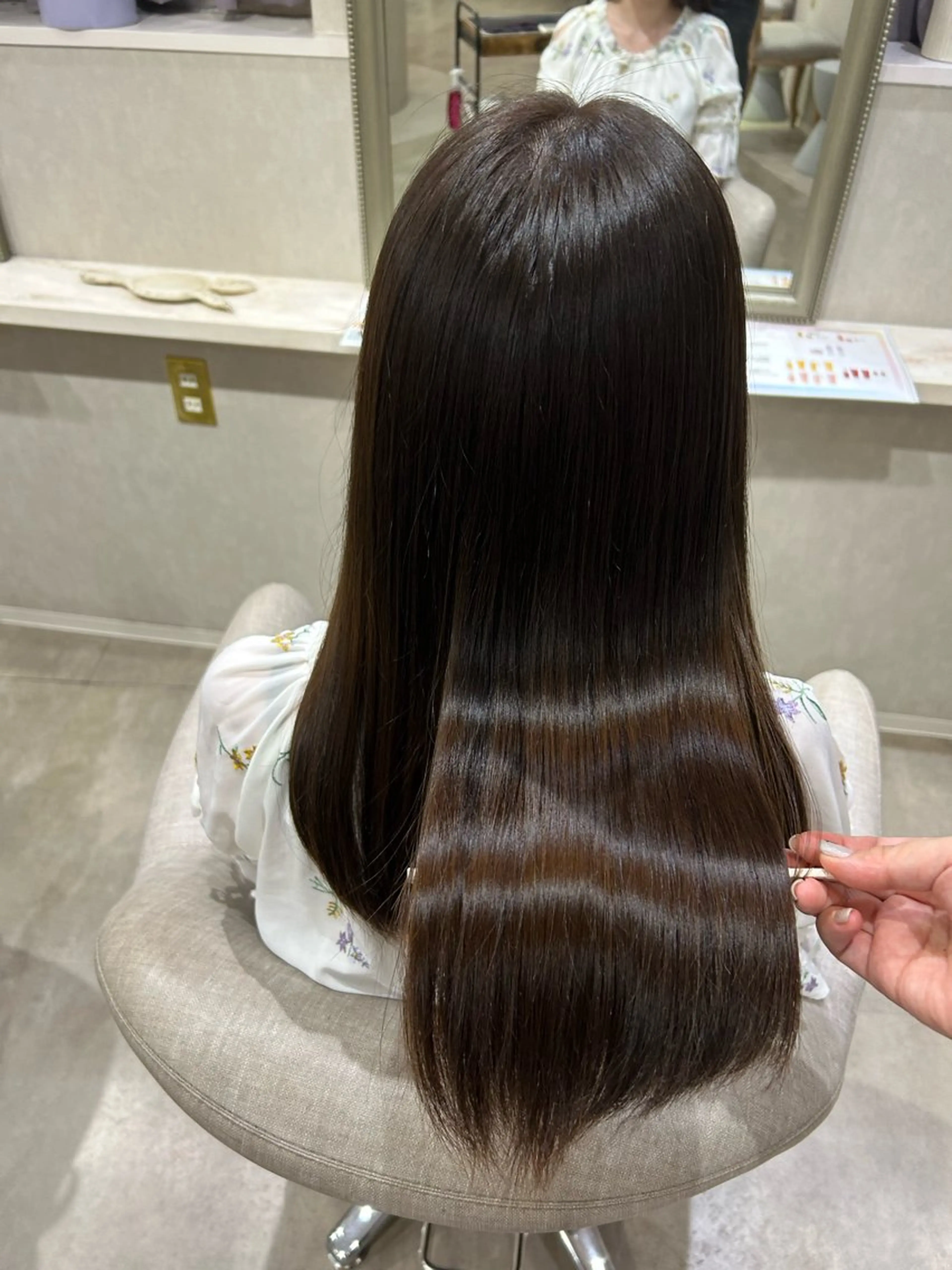 ロング カラー ブラウンカラー モカブラウン ナチュラルブラウン 顔周りカット 髪質改善 💠 AYAKA💠のヘアスタイル