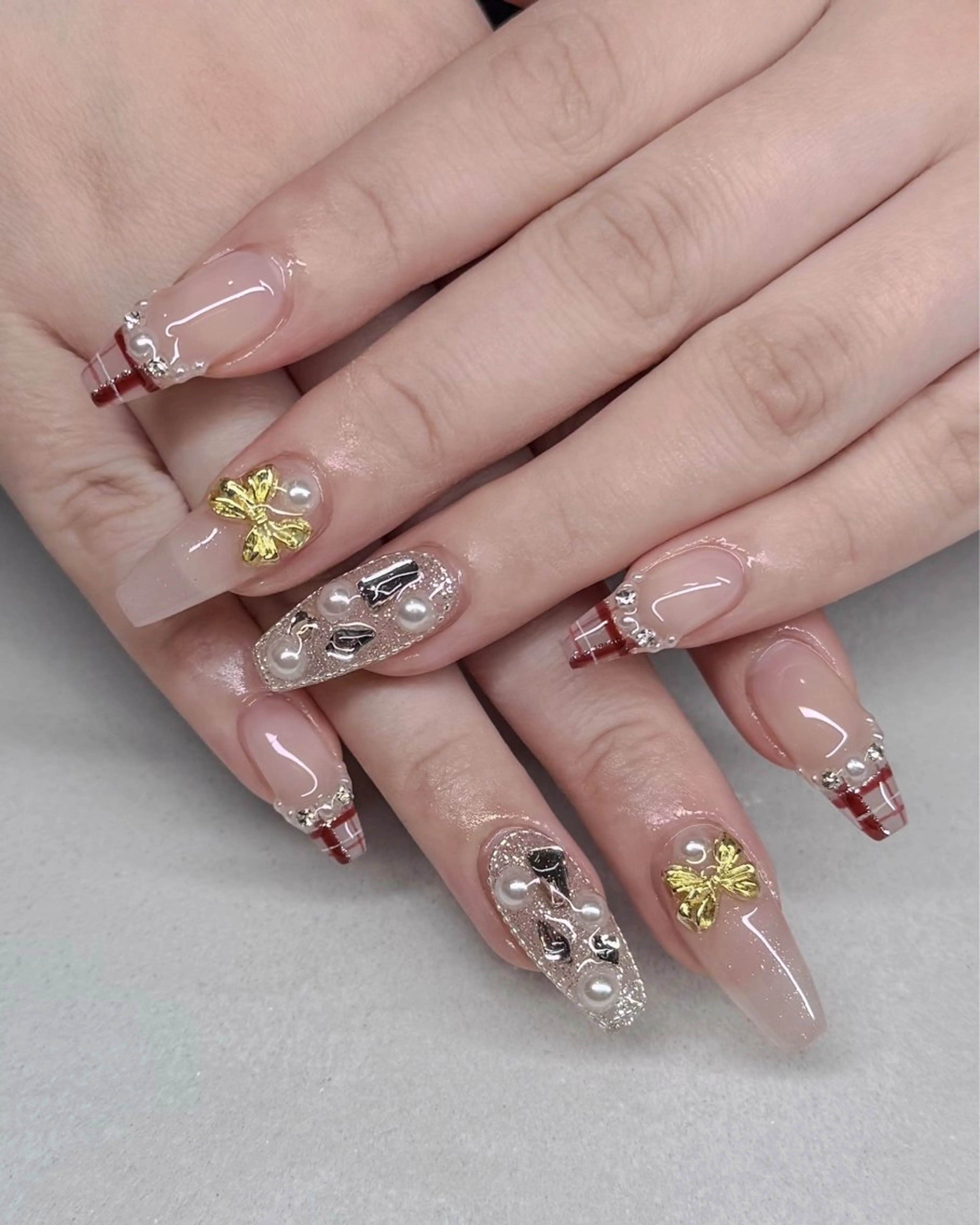 ネイル アートネイル num-fi Aiのネイルデザイン