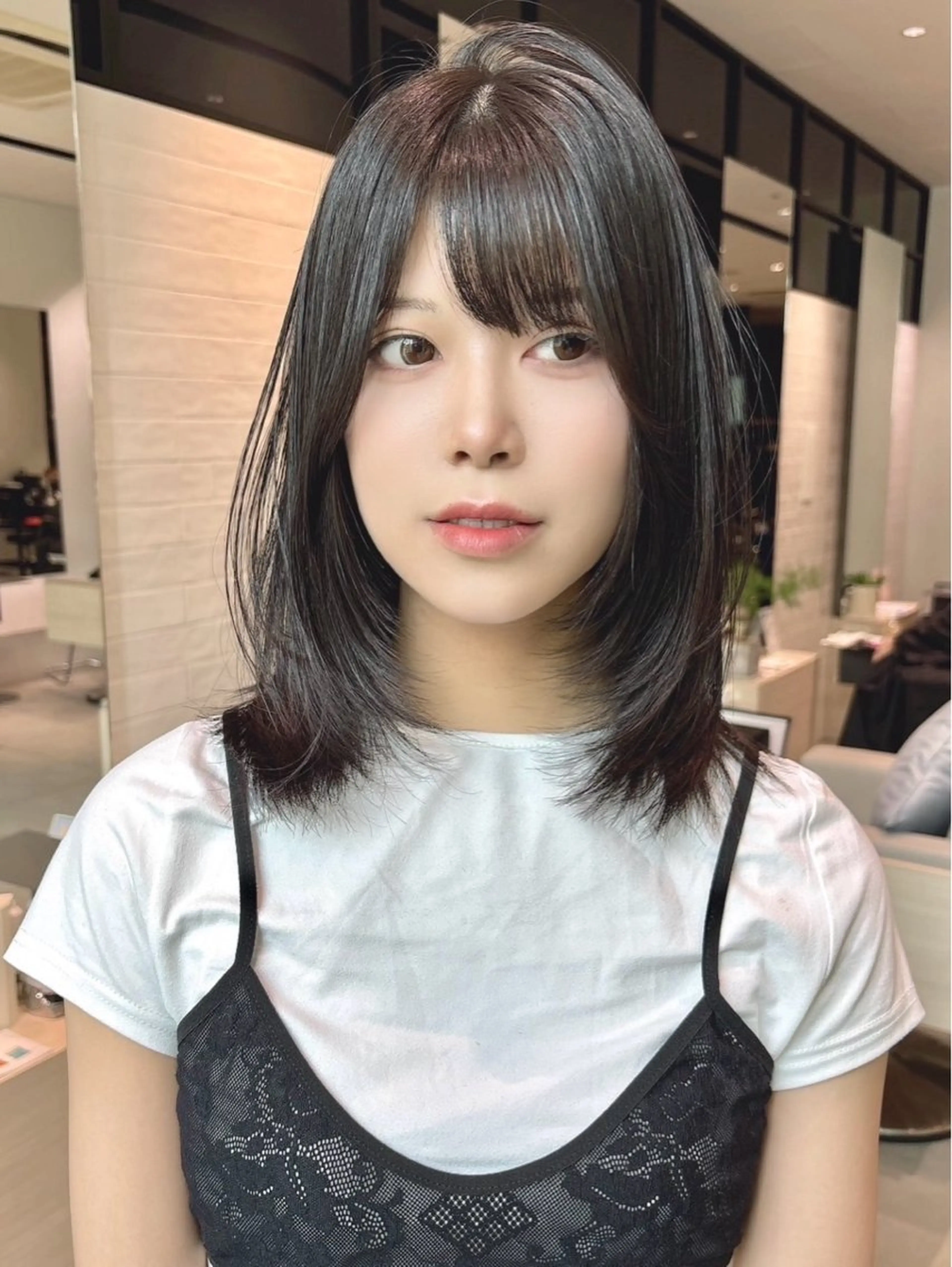 ミディアム カラー 黒髪 ブリーチ 透明感カラー ブリーチなしカラー レイヤーカット カット ヘアカラー トリートメント 銀座/韓国レイヤー/ 艶カラー🍓原田侑依のヘアスタイル