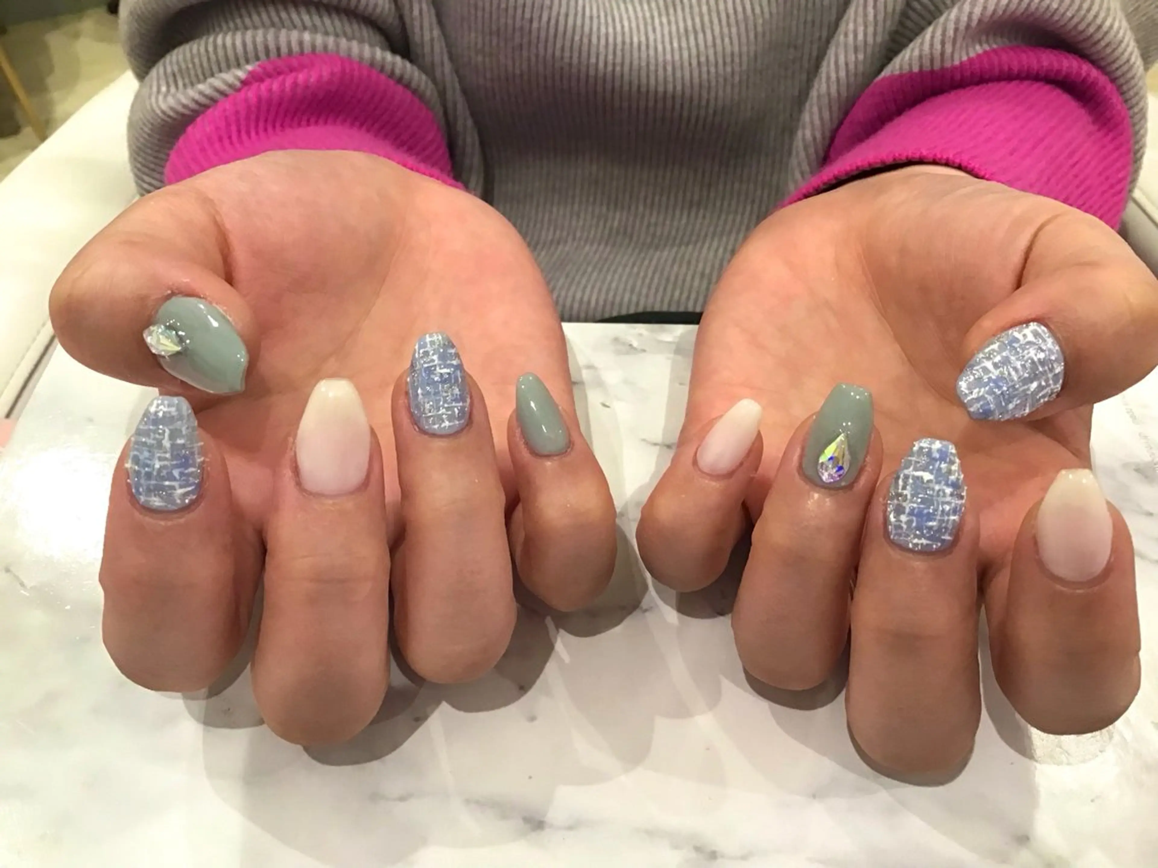 ネイル アートネイル ジェルネイル ワンカラーネイル パラジェル 春ネイル f'bloom  L’ecrinのネイルデザイン