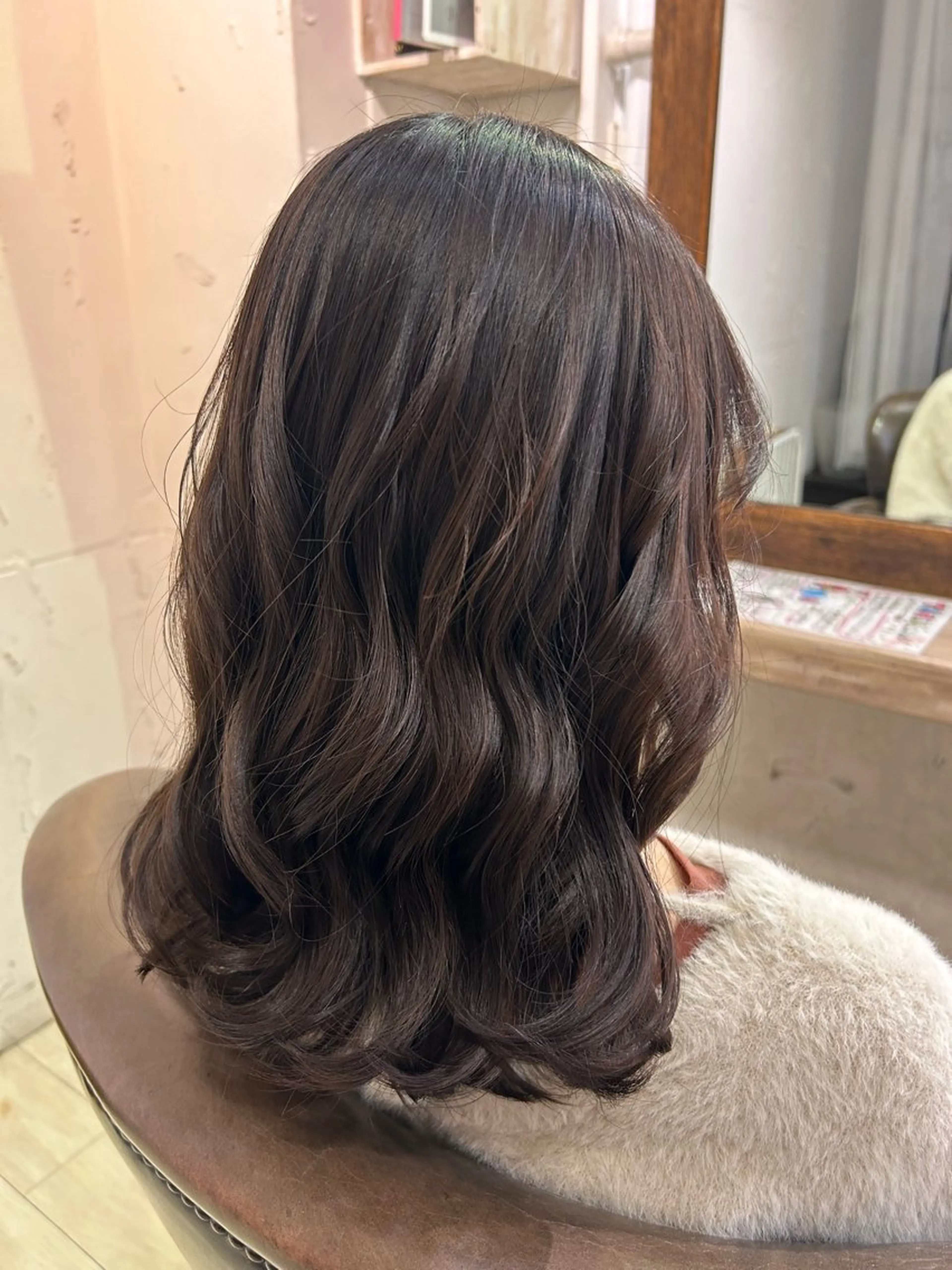 ミディアム カラー ブラウンカラー ショコラブラウン ヘアカラー コヤナギ ラムのヘアスタイル