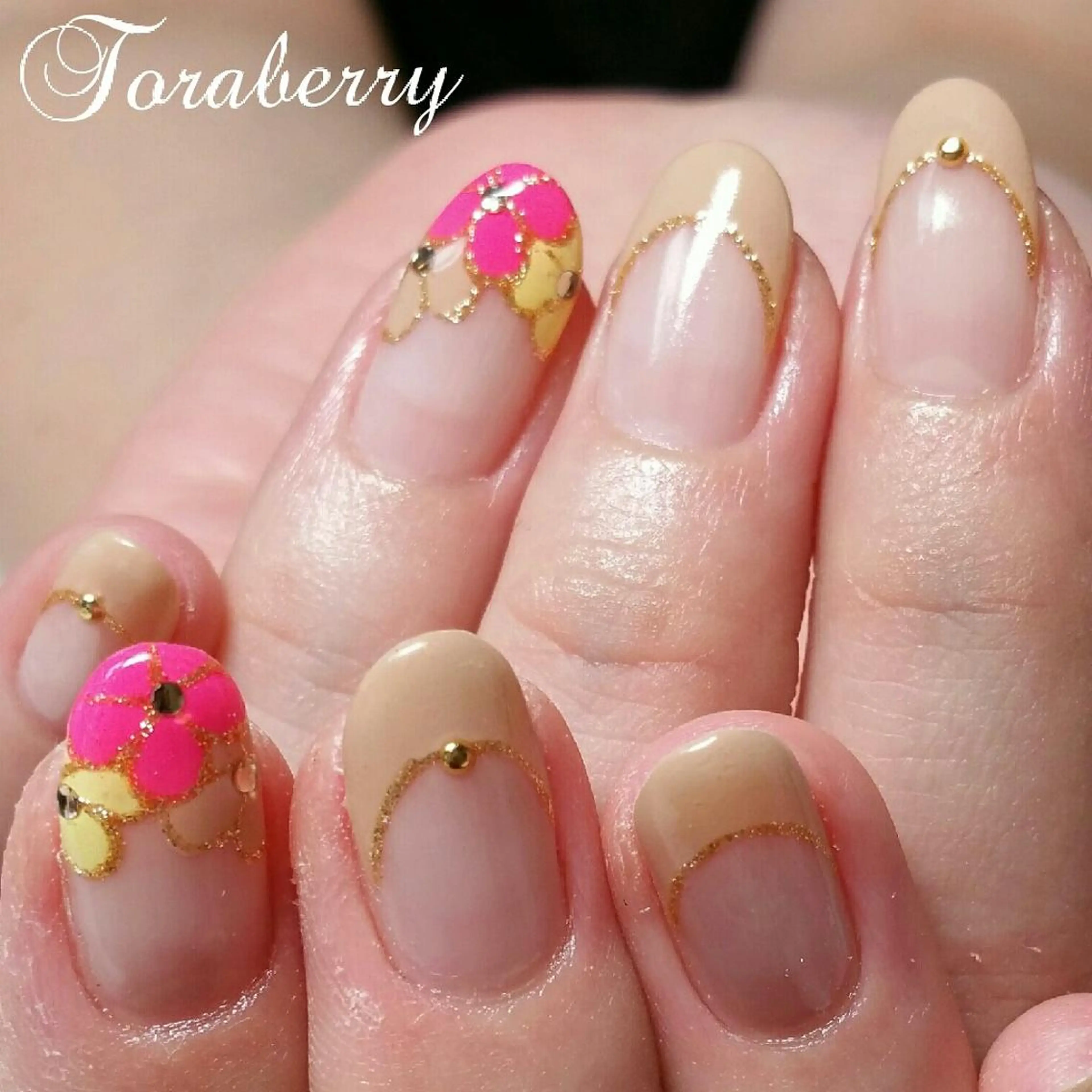 ネイル フレンチネイル ネイリスト なつみのネイルデザイン