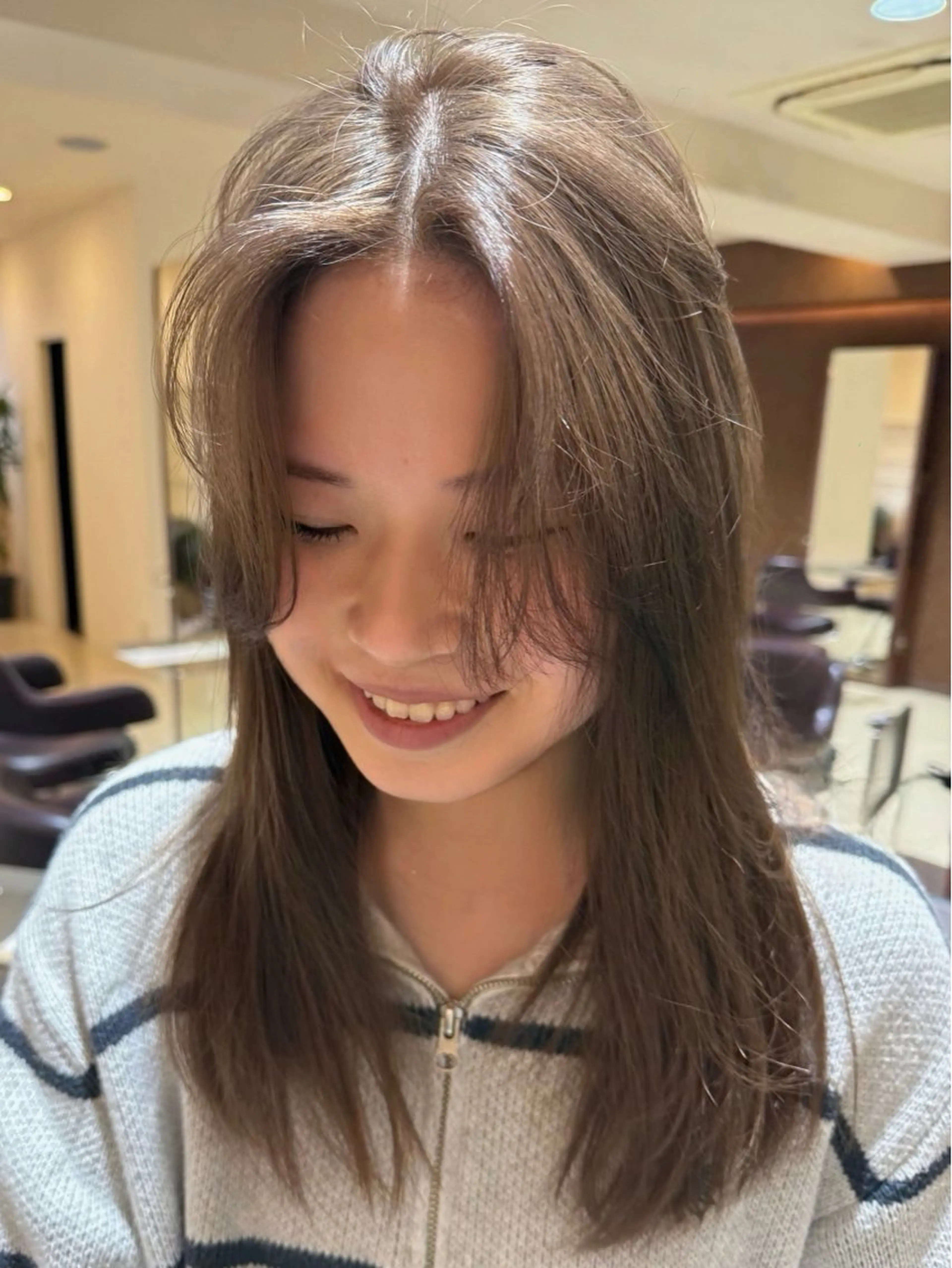 【U20限定】【初ブリーチ限定】カット+ブリーチカラー+トリートメントの写真