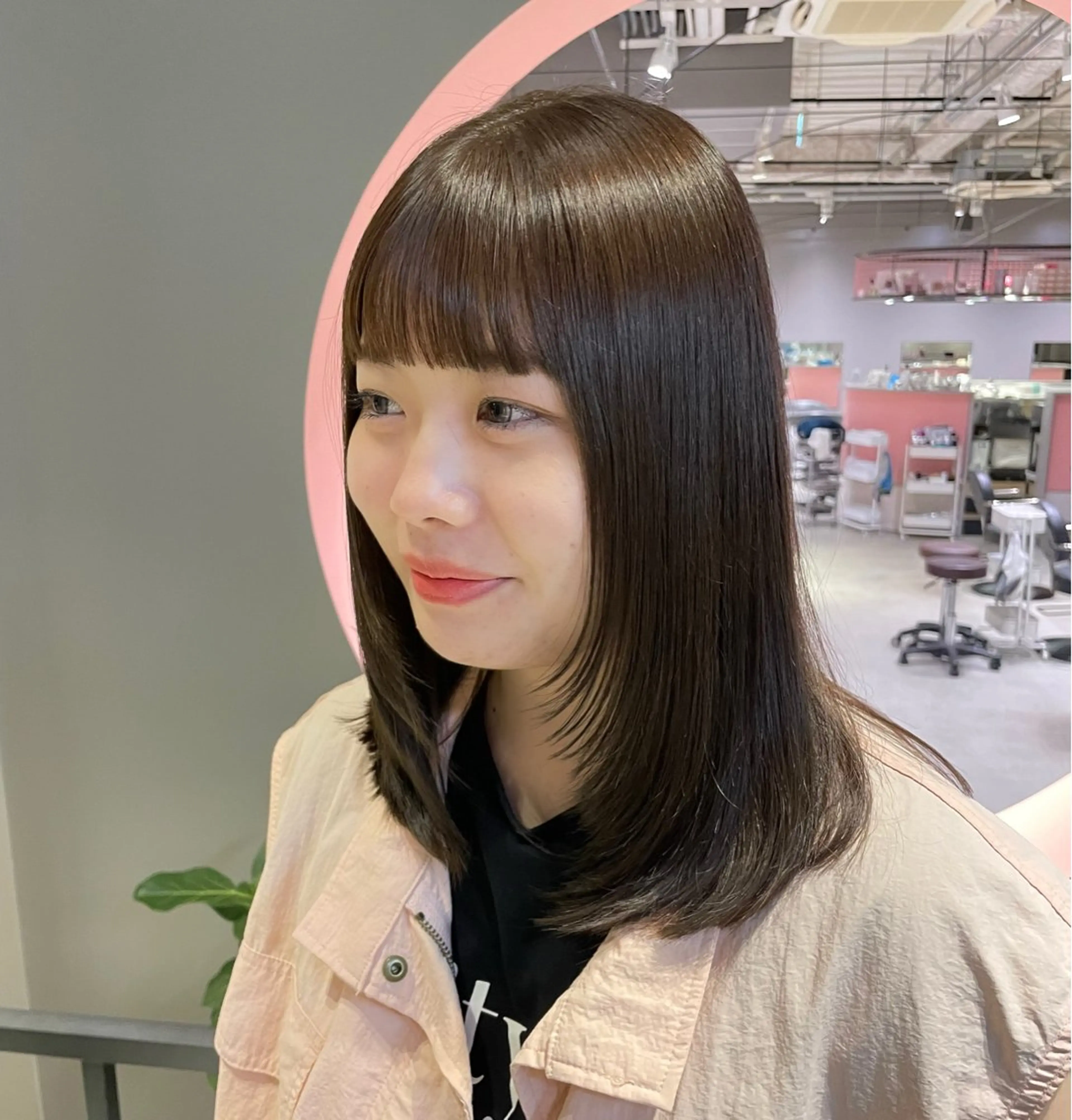 セミロング ないとう ゆうかのヘアスタイル