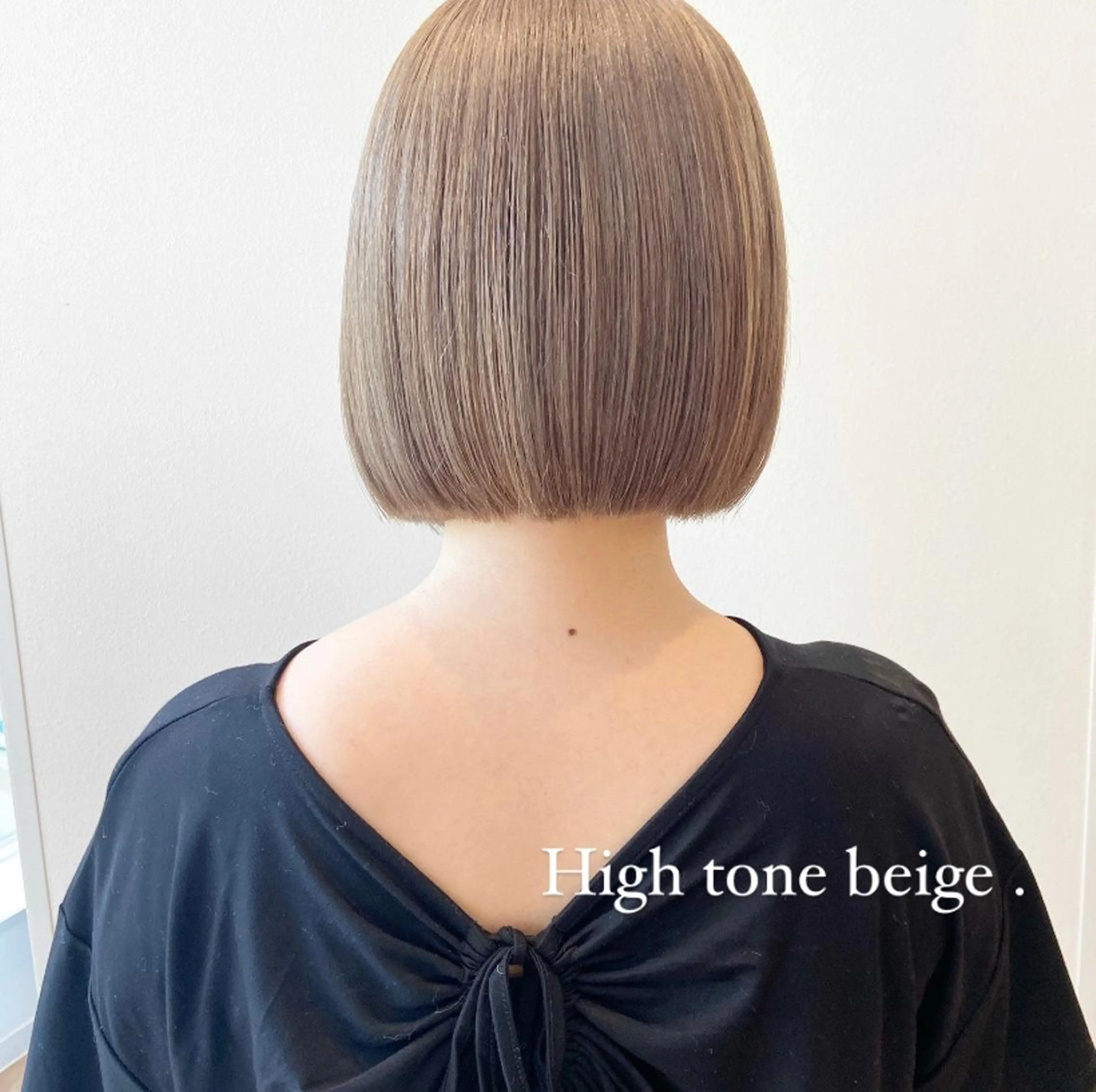 ショート カラー ハイトーンカラー ボブ 木下 奈々のヘアスタイル