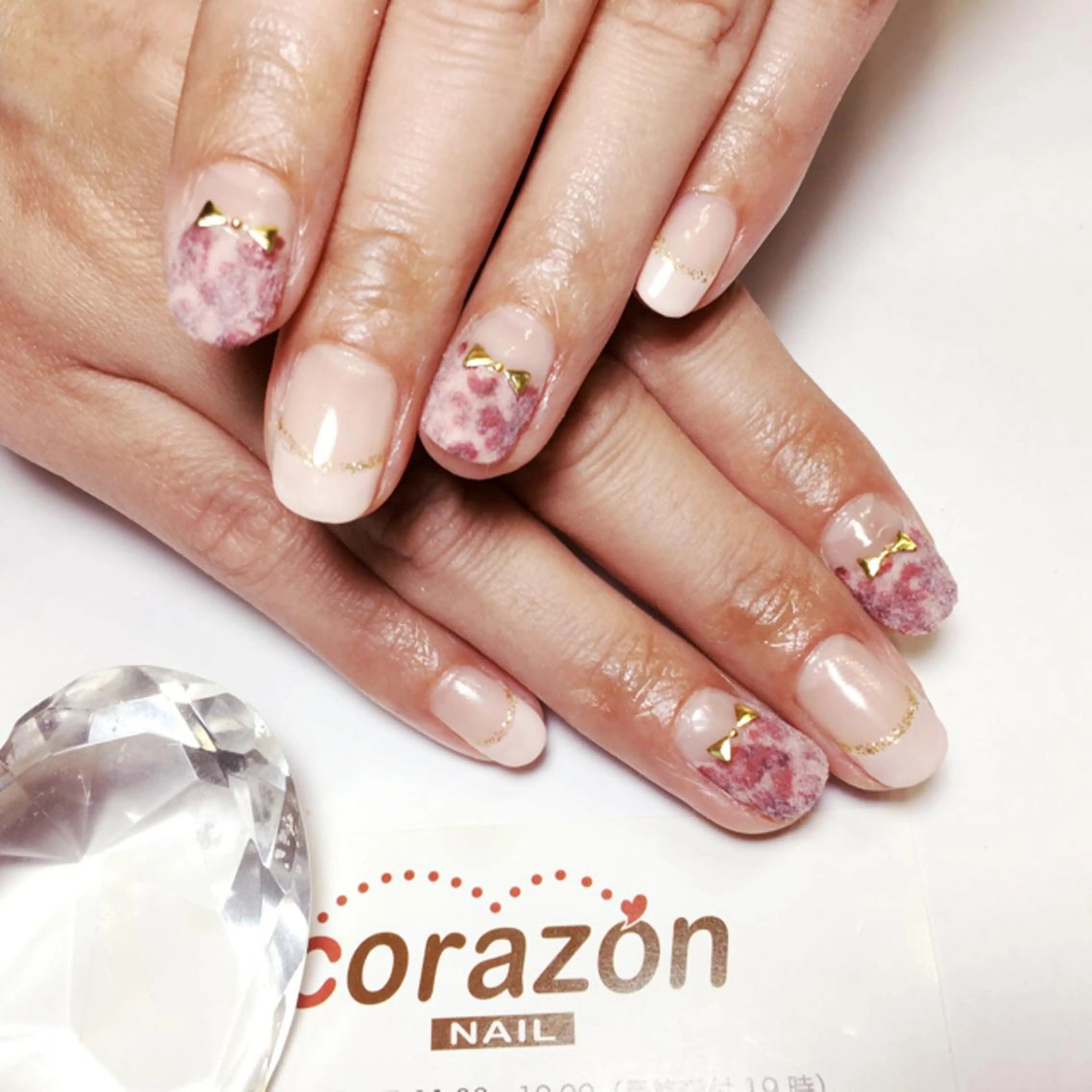 ネイル アートネイル フレンチネイル リボン corazon所属・ネイリスト aicoのネイルデザイン