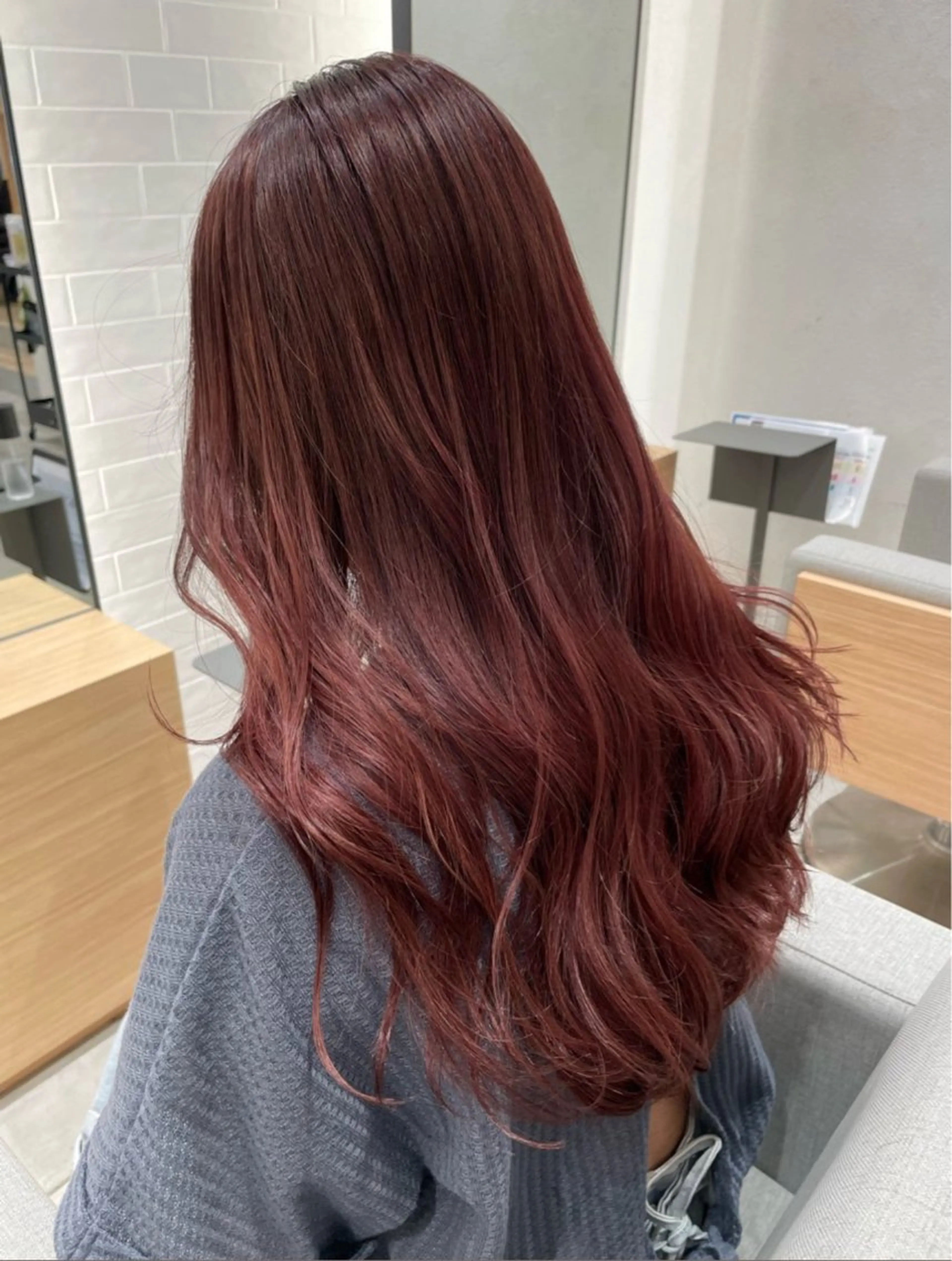 セミロング stair:case 細淵舞子のヘアスタイル