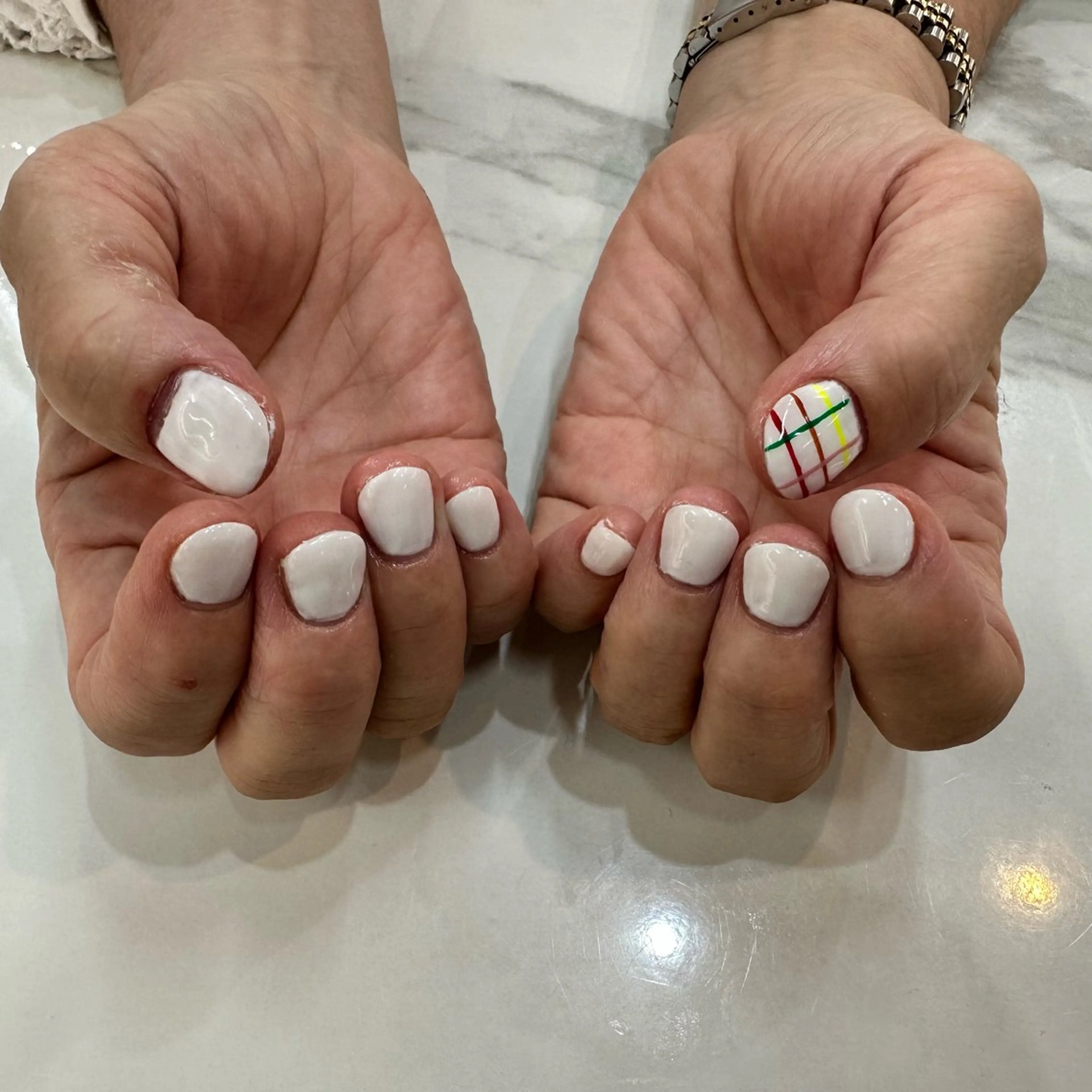 ネイル 粟野 裕稀のヘアスタイル