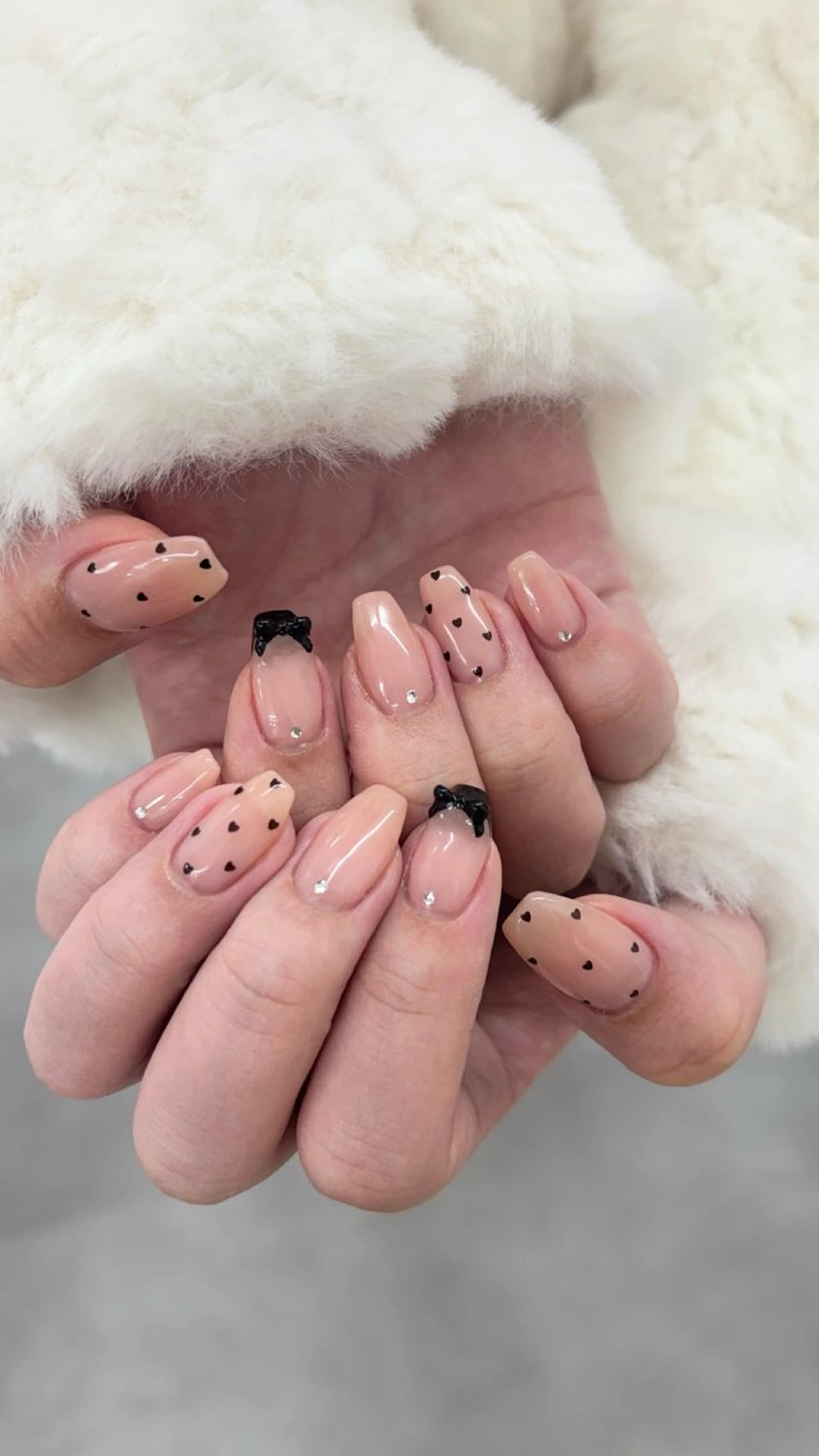ネイル チークネイル フレンチネイル ガーリー ハート 氷ネイル・うるうるネイル ハンドネイル emmi nailのネイルデザイン