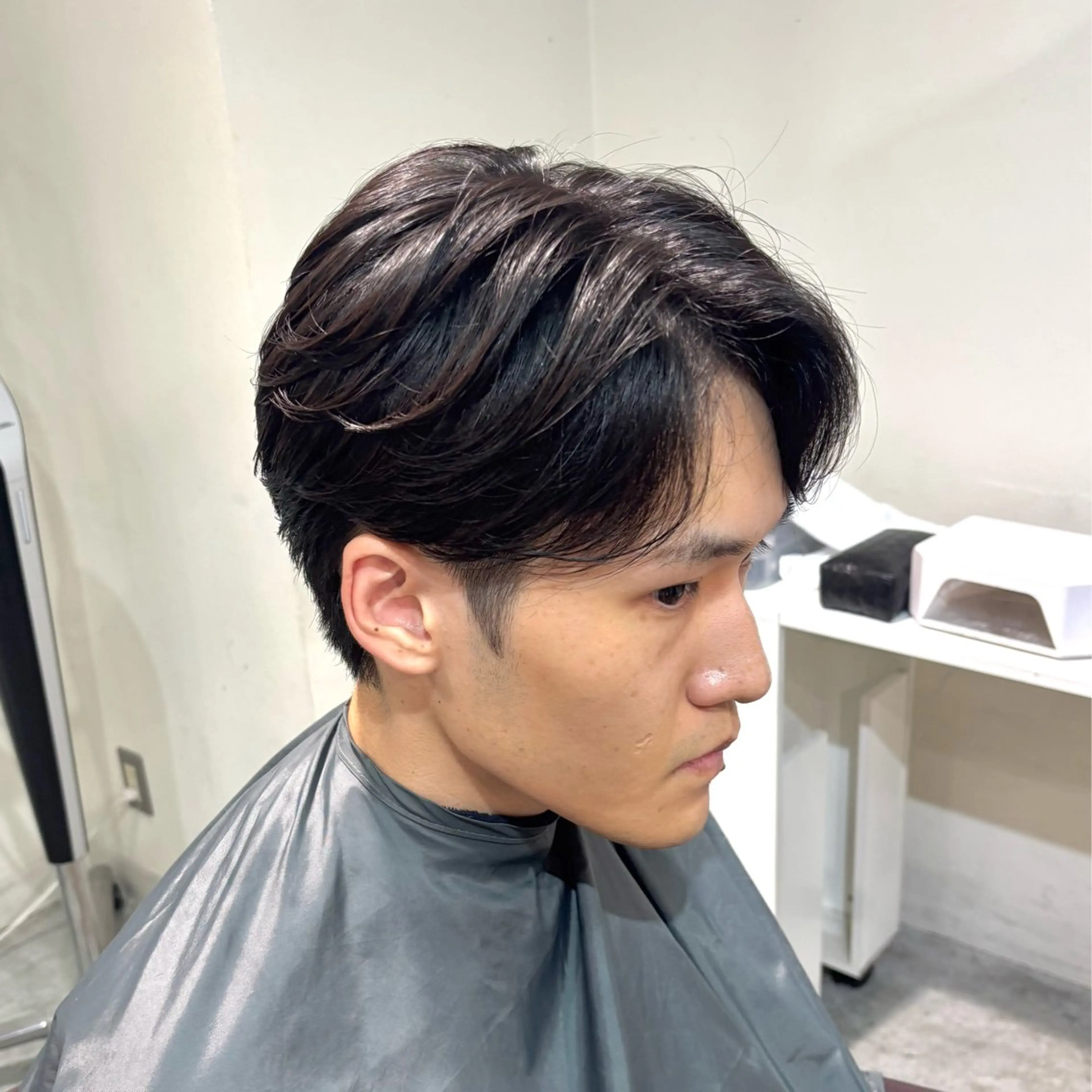 パーマ メンズ センターパート メンズパーマ 刈り上げ ニュアンスパーマ カット パーマ 縮毛矯正/メンズ パーマ/岩名新大のヘアスタイル