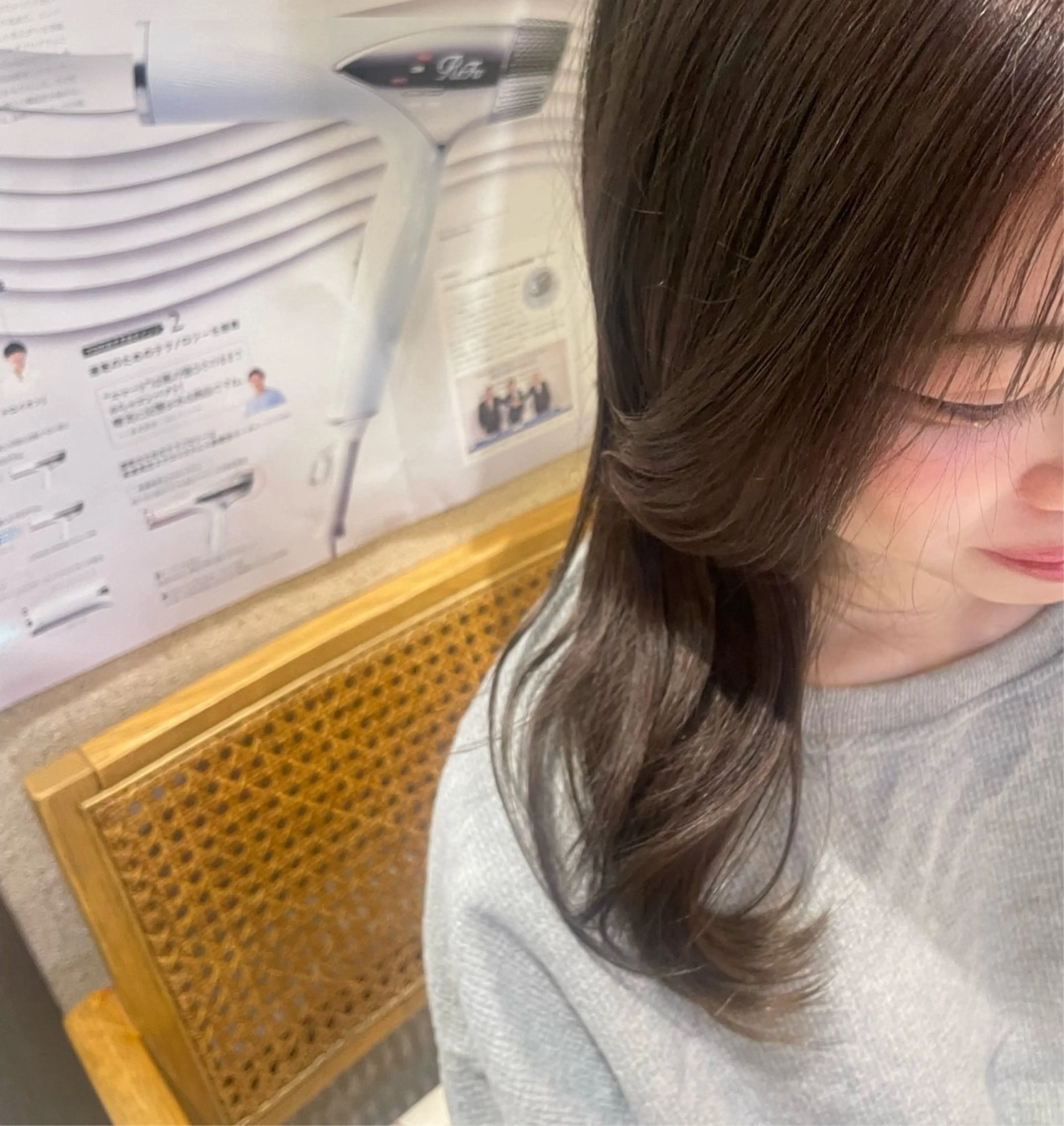 ロング カラー 透明感カラー 顔まわりレイヤー 顔周りカット レイヤーカット カット ヘアカラー 富田 紗世のヘアスタイル