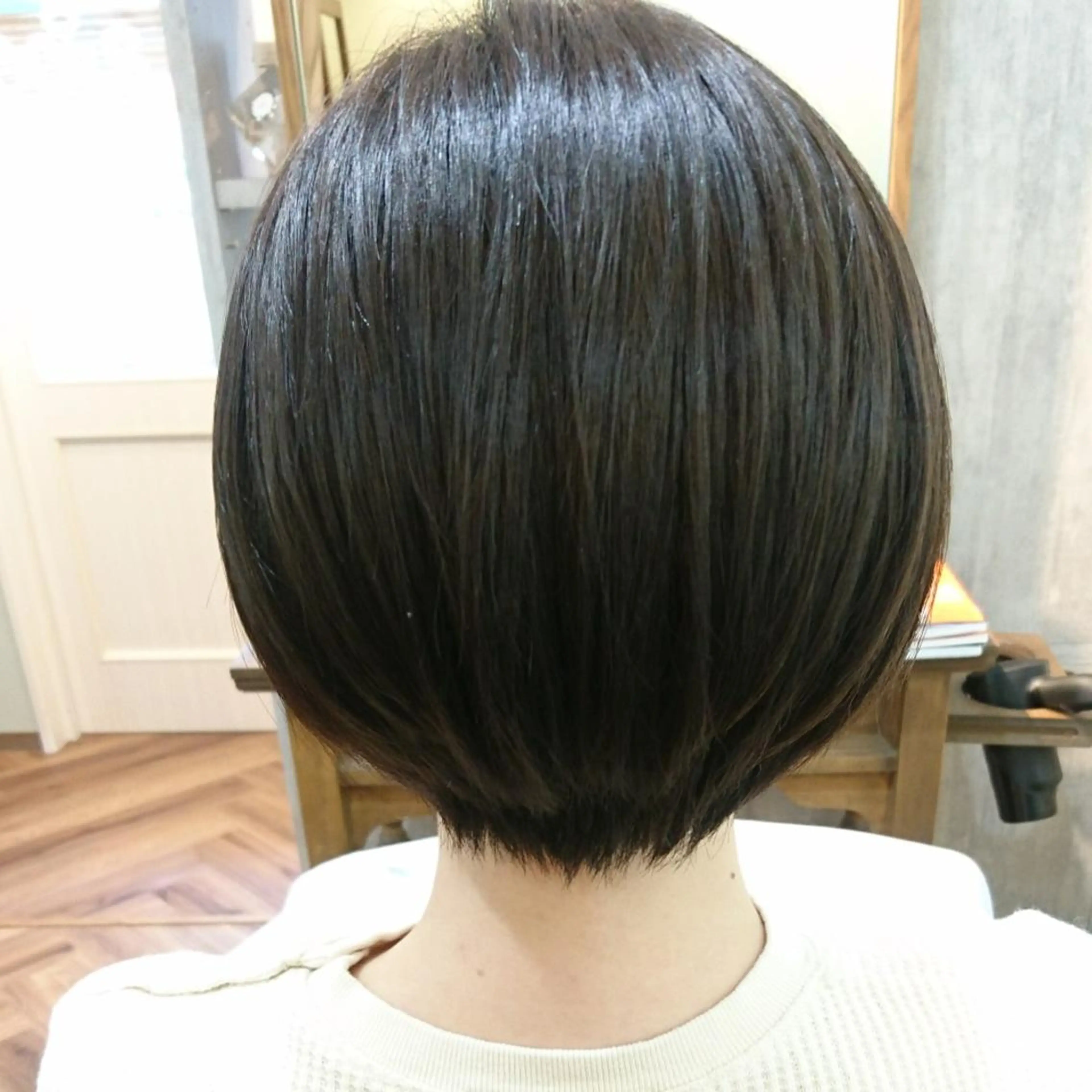 ショート カラー スミダ モモコのヘアスタイル