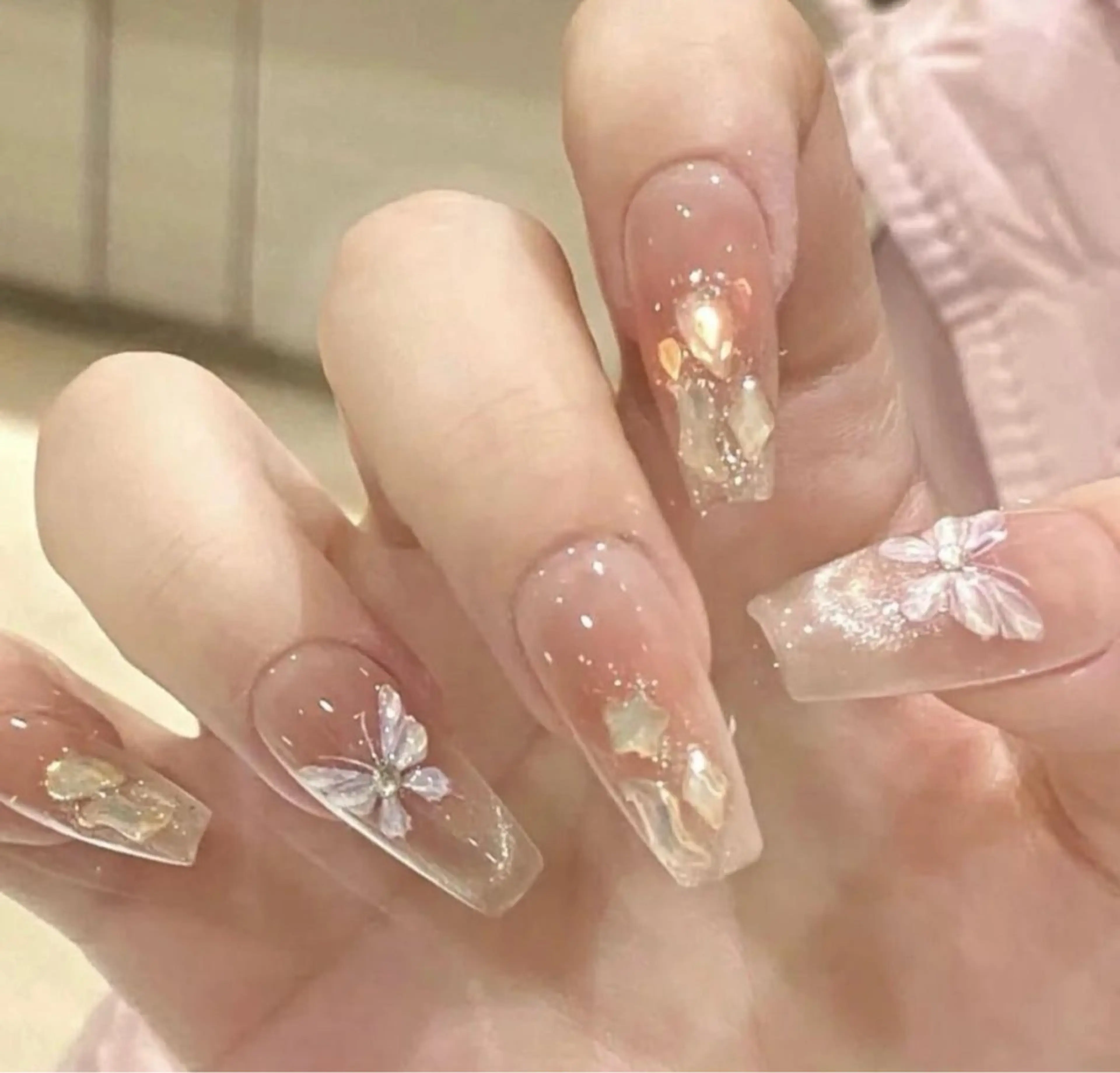 ネイル チークネイル 長さ出し フラワーネイル フレンチネイル ガーリー sun nail池袋 モデル募集のネイルデザイン