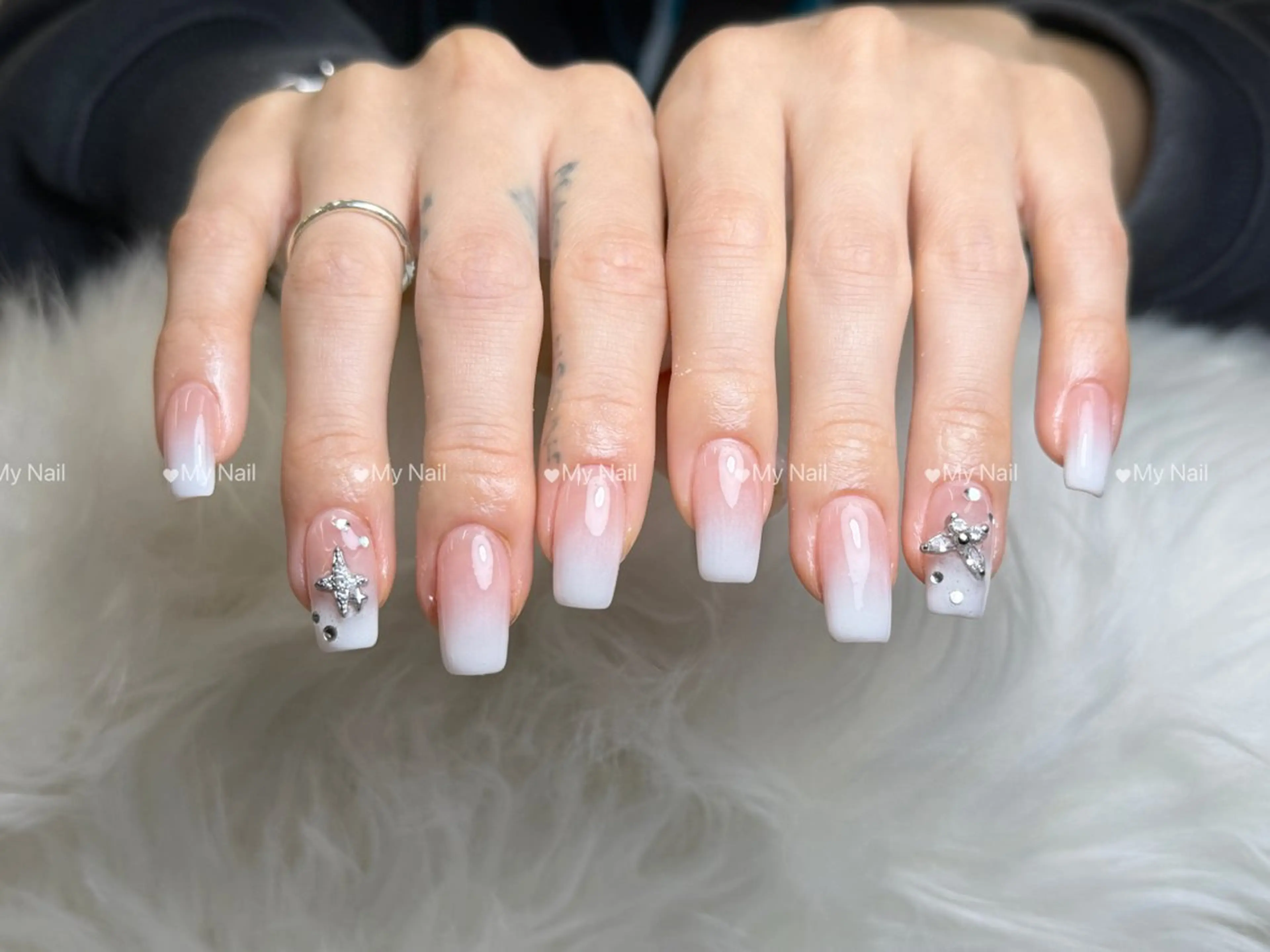 マグネットorグラデーションネイルの写真