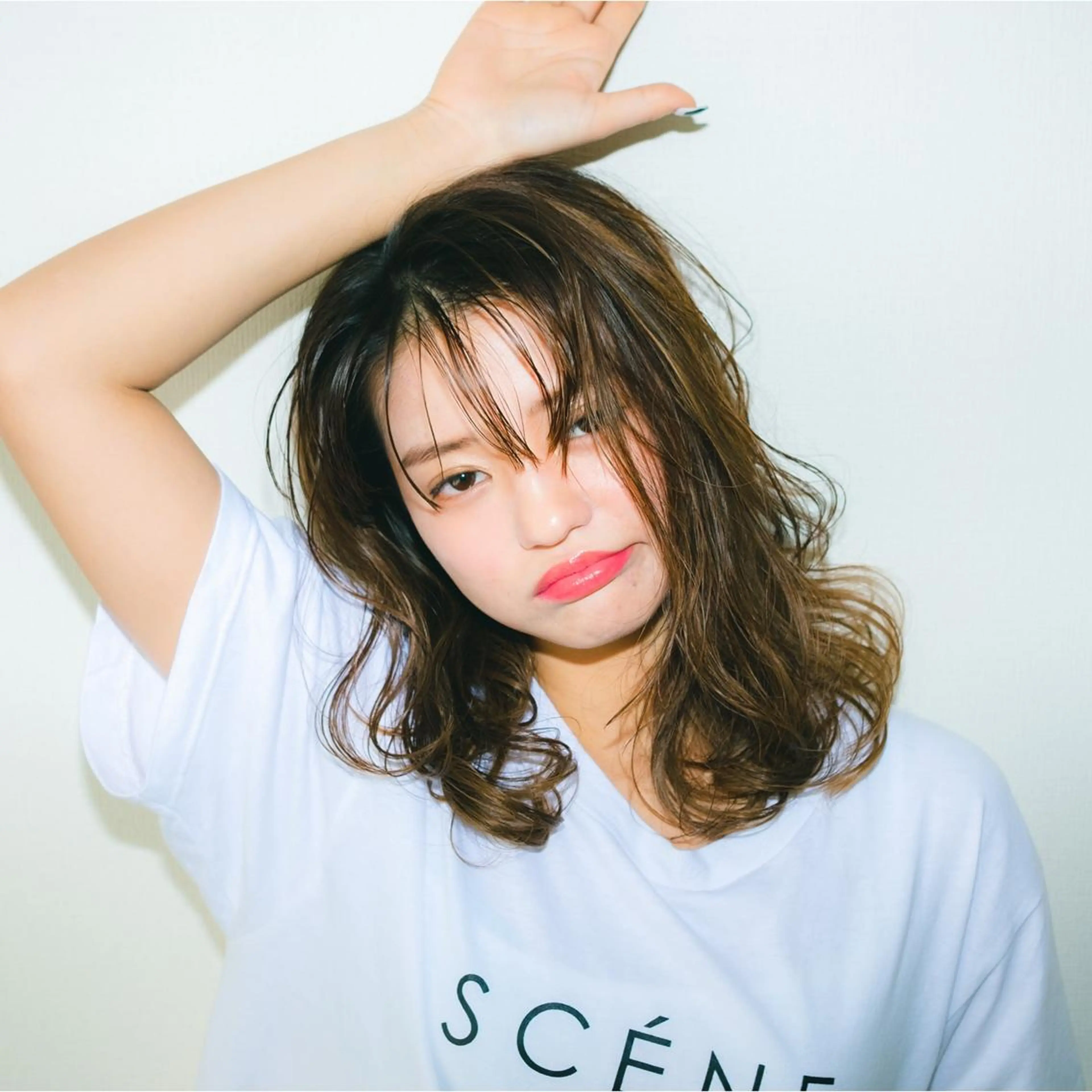 ミディアム カラー パーマ ミディアムパーマ エクステ レイヤーカット 似合わせカット トリートメント 水口 英里のヘアスタイル