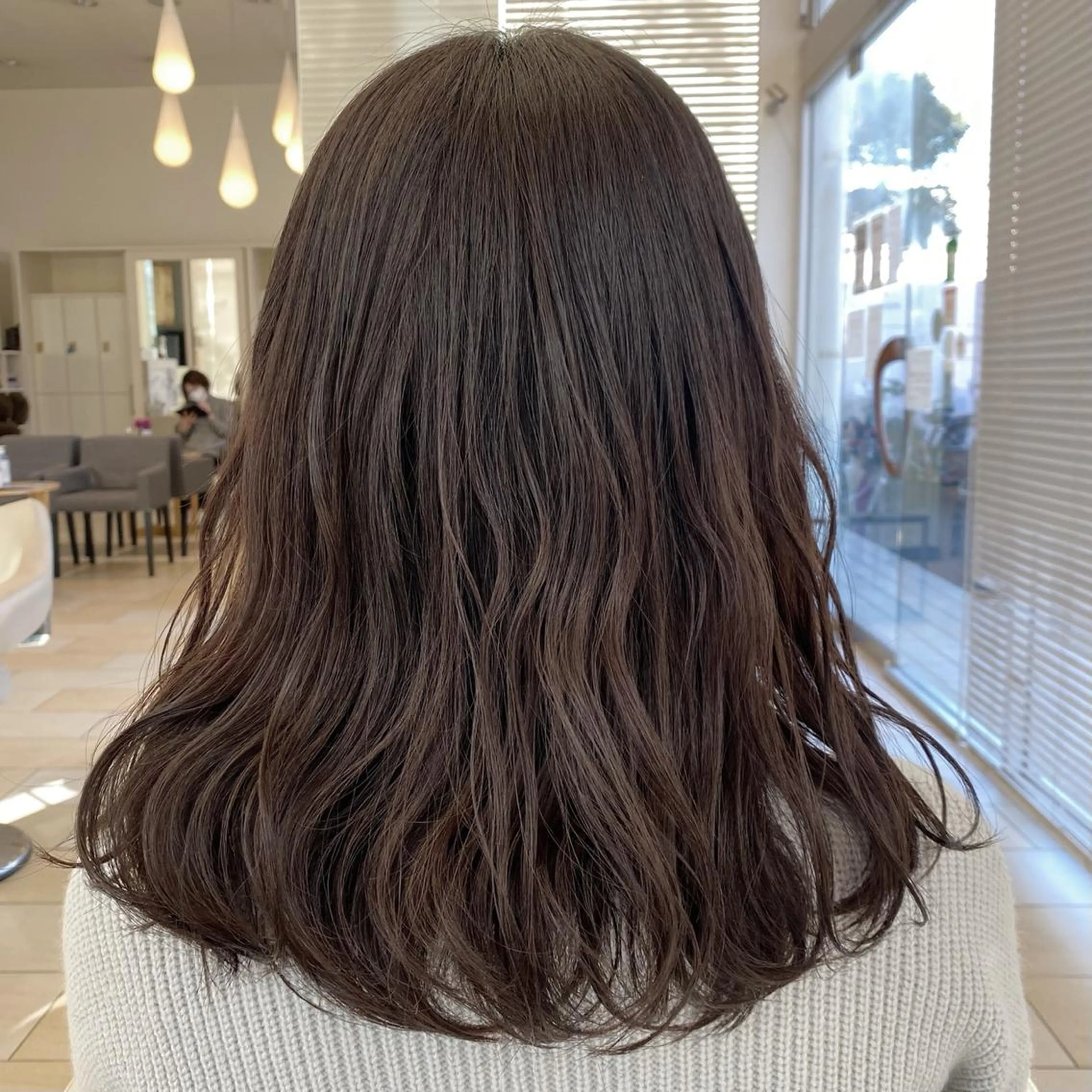 セミロング カラー 牧 ゆりか𓋈のヘアスタイル