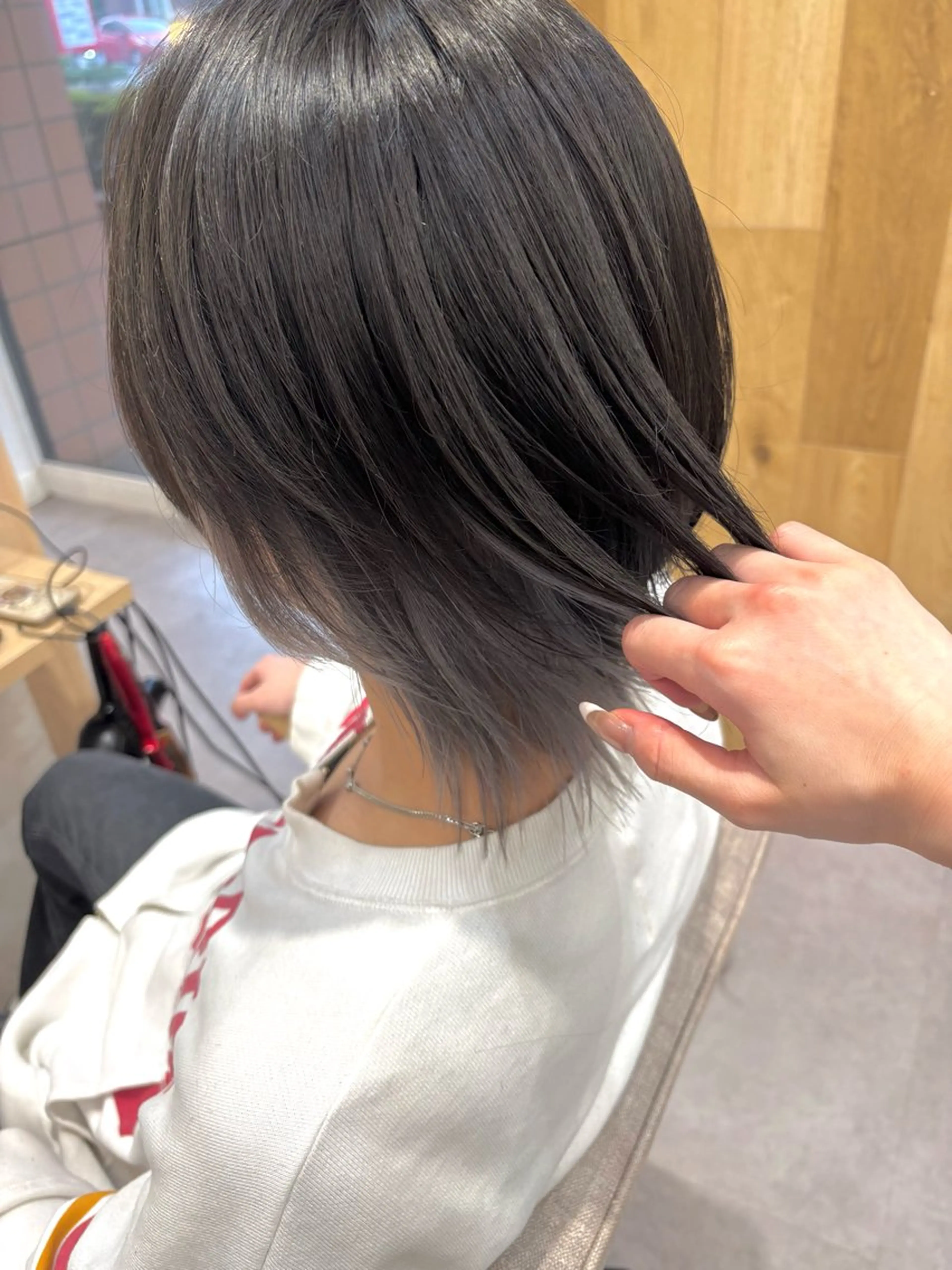 ミディアム メンズ メンズブリーチ メンズインナーカラー カット ヘアカラー トリートメント サイトウ ユリコのヘアスタイル