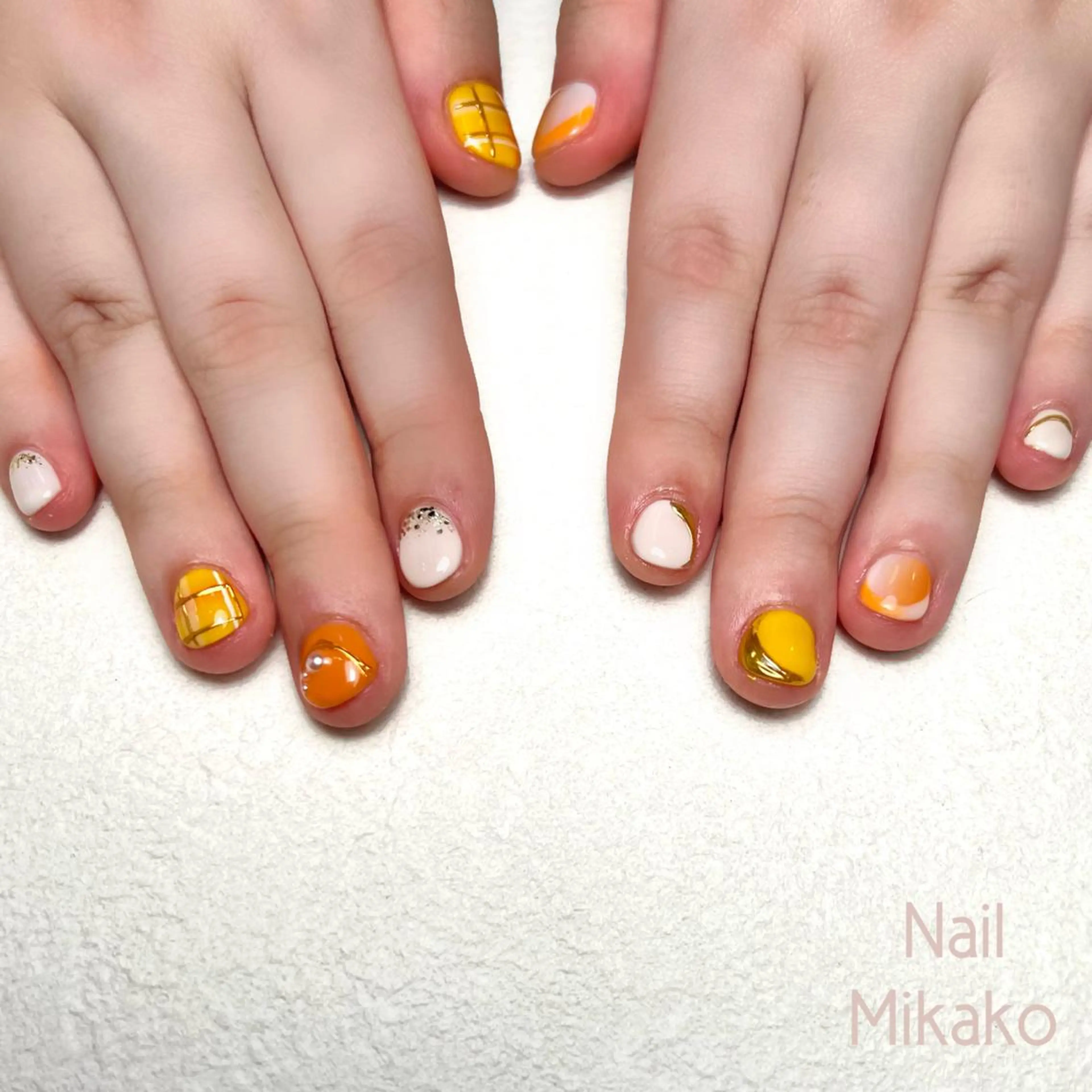 ネイル フレンチネイル ミラーネイル 持ち込み オンブレフレンチ Nail Mikakoのネイルデザイン