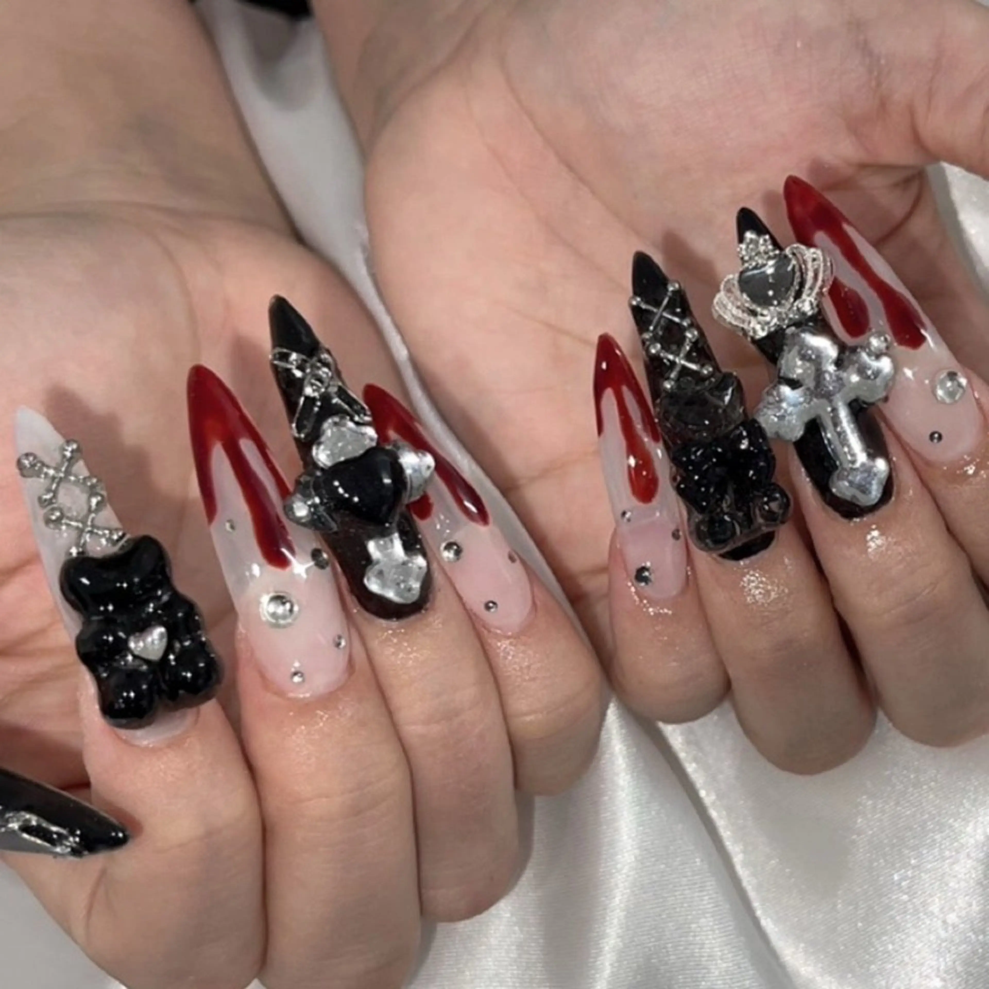 ネイル MODA MANAMIᵕ̈のネイルデザイン