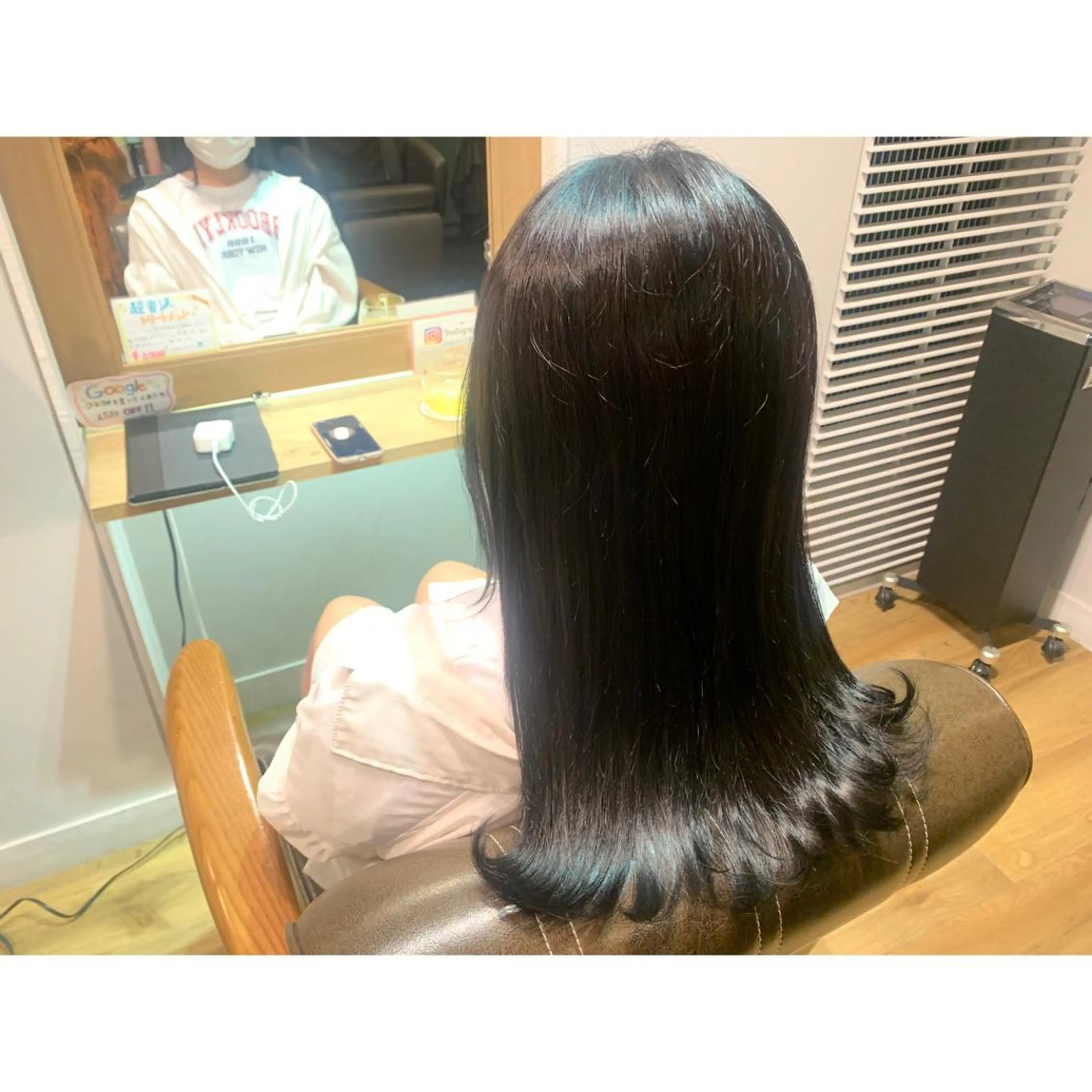 ロング カラー 黒髪 ブルーカラー ブルーブラック ヘアカラー トリートメント ツキダテ ユイのヘアスタイル