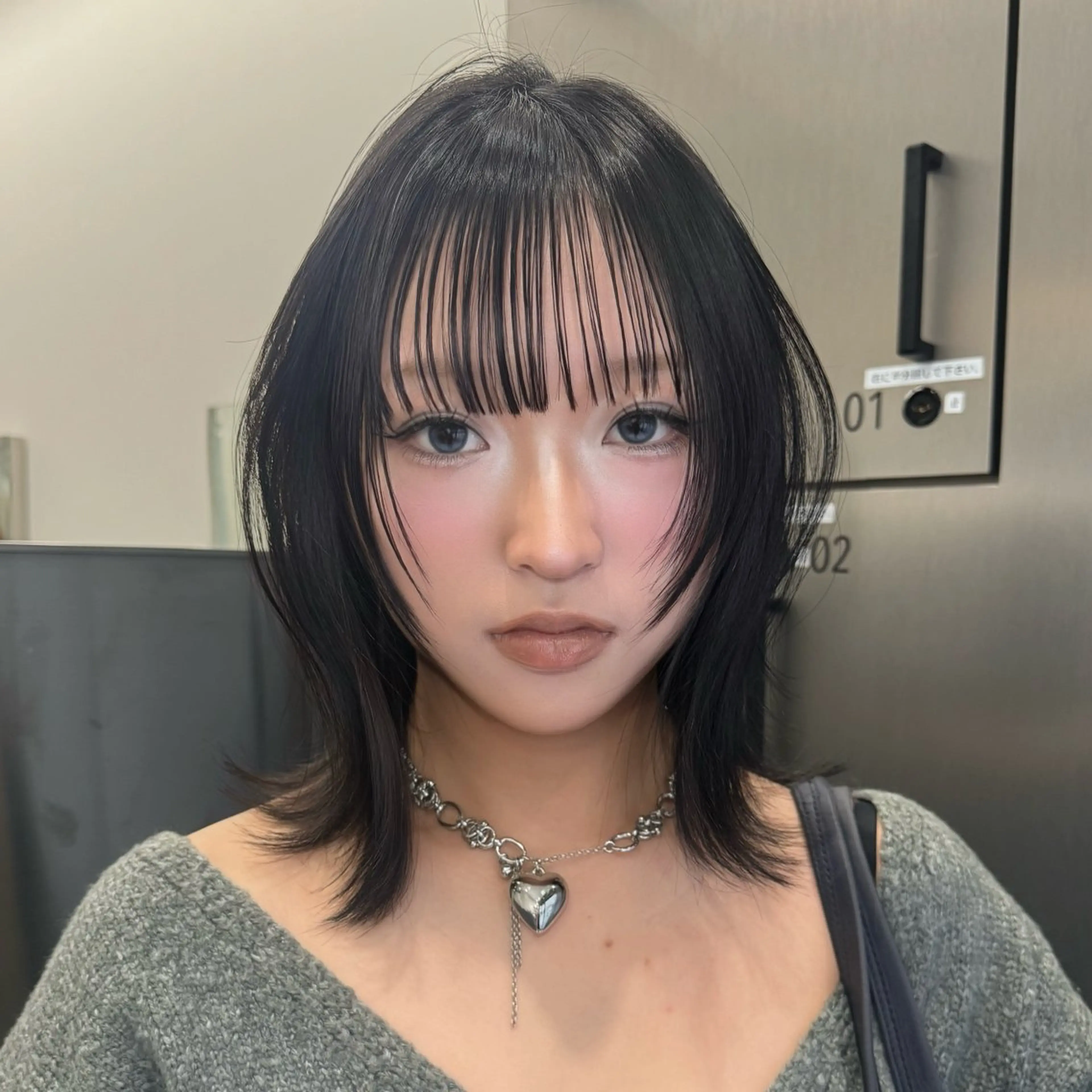 カラー 𝐥𝐚𝐲𝐞𝐫 韓⛓️ ブリーチのヘアスタイル