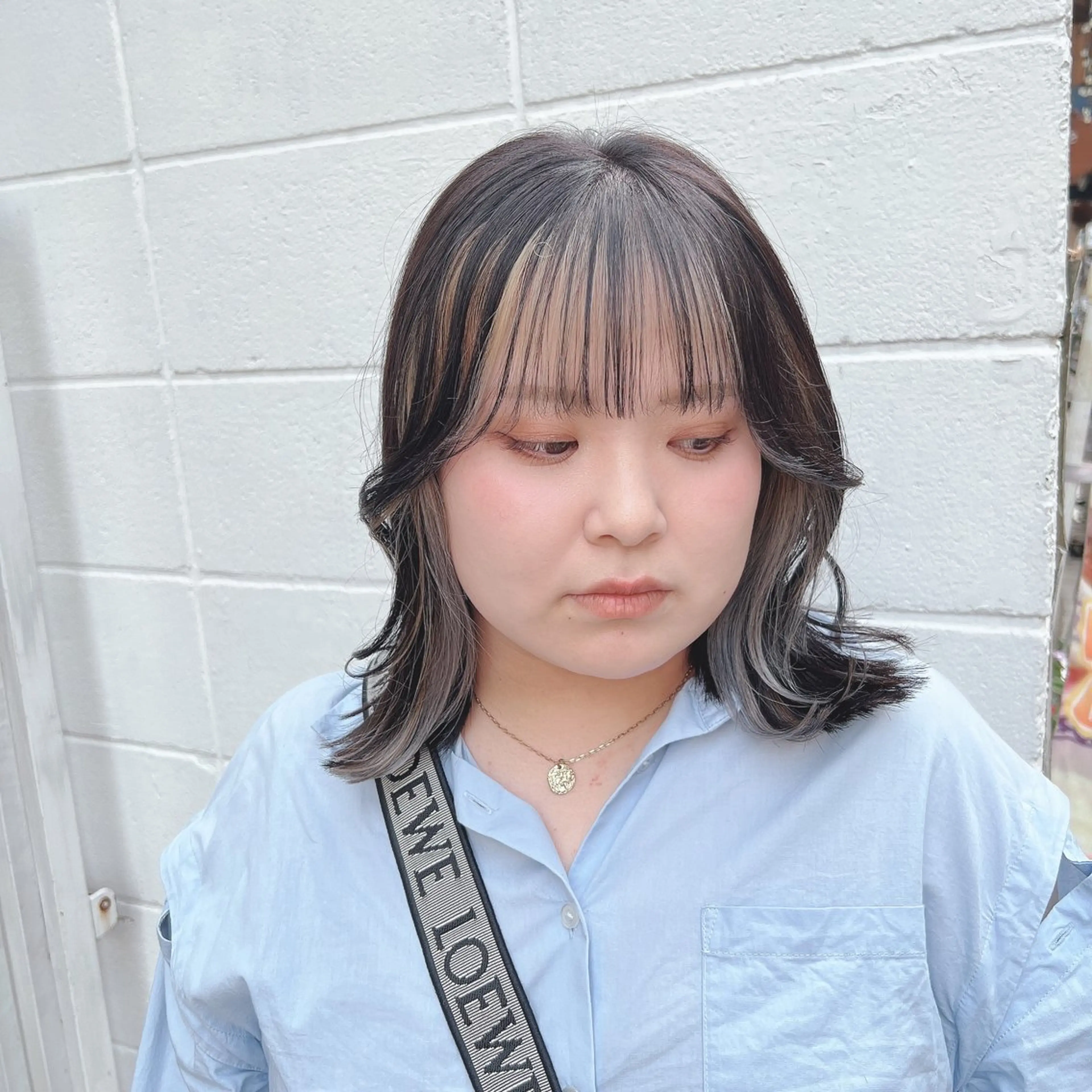 ミディアム カラー ミストバング  フェイスフレーミング シルバー インナーカラー♡ Nanakoのヘアスタイル