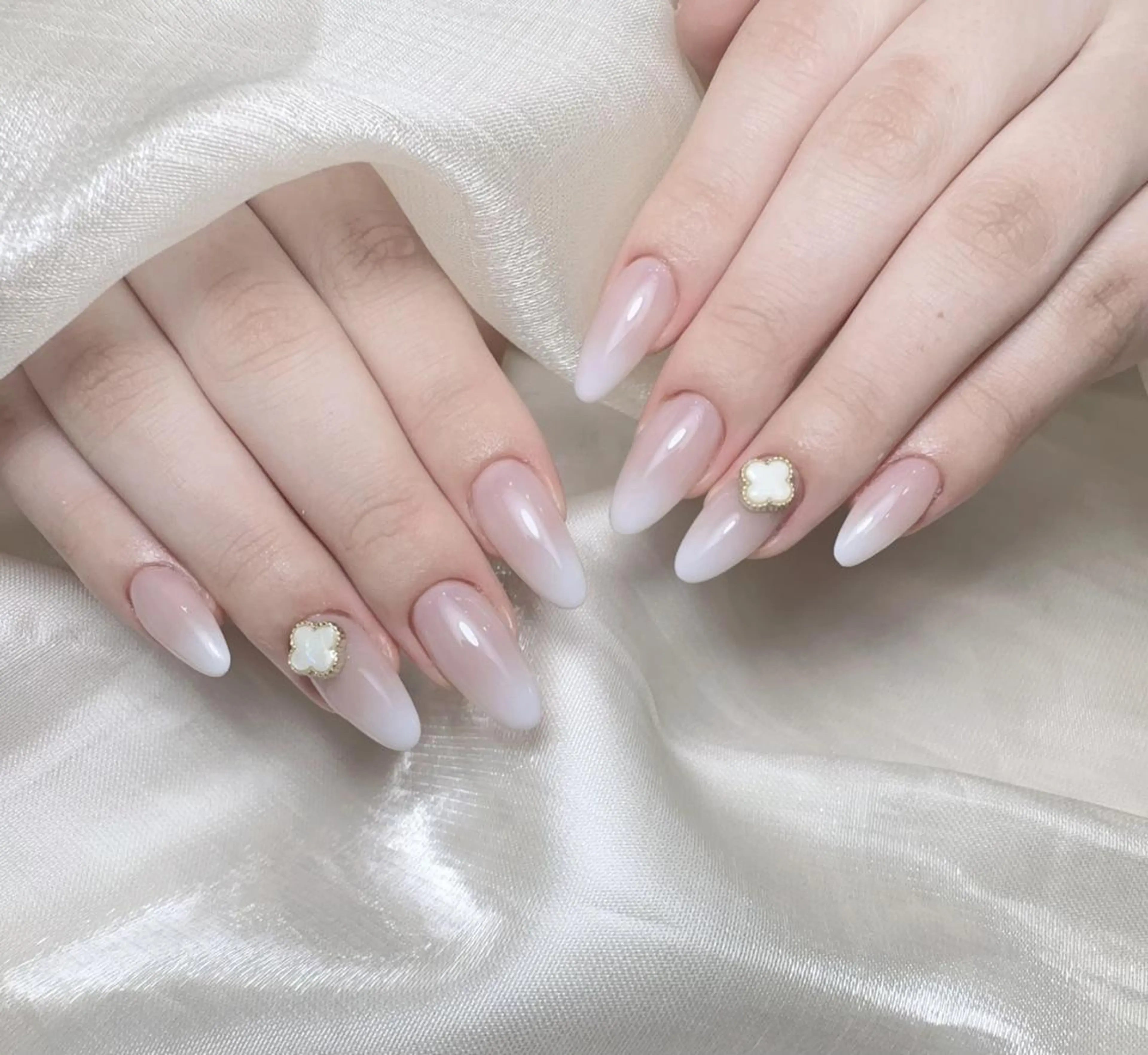 ネイル ハンドネイル ハンドケア G. 長さ出し専門店のネイルデザイン