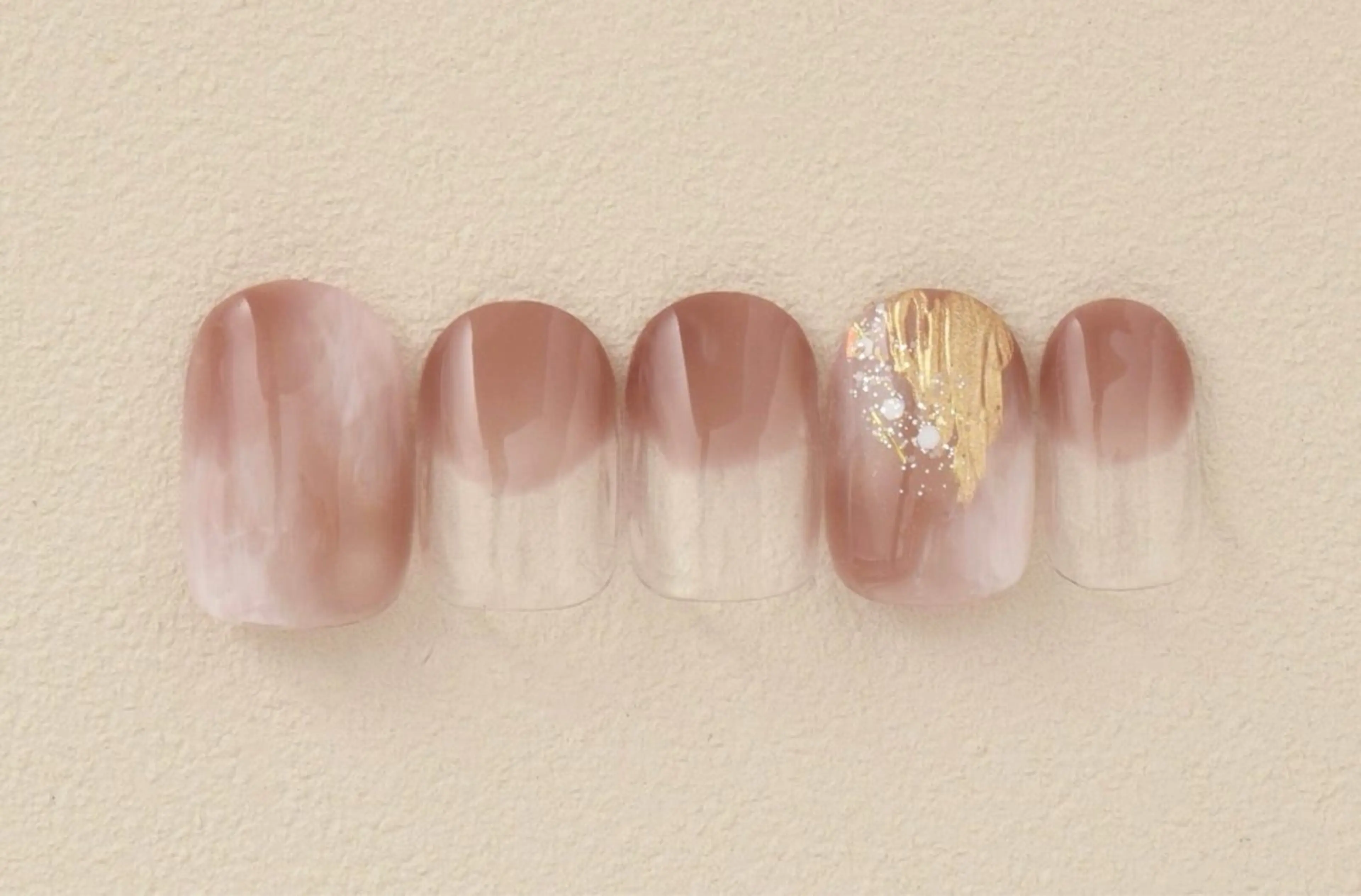 ネイル ゆら 練習生💅🏻のネイルデザイン