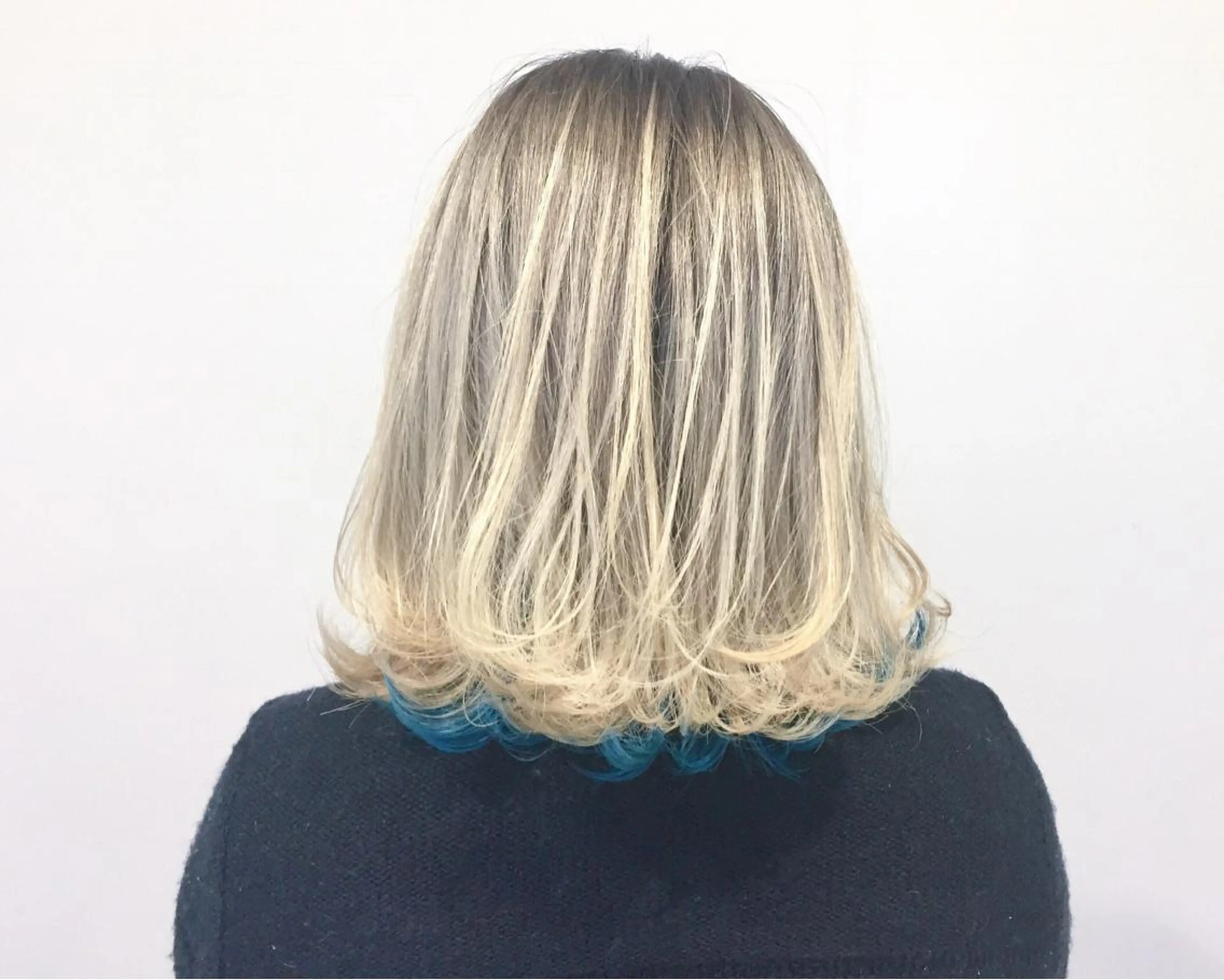 ミディアム カラー カット ヘアカラー VIRETTA 【ヴィレッタ】のヘアスタイル