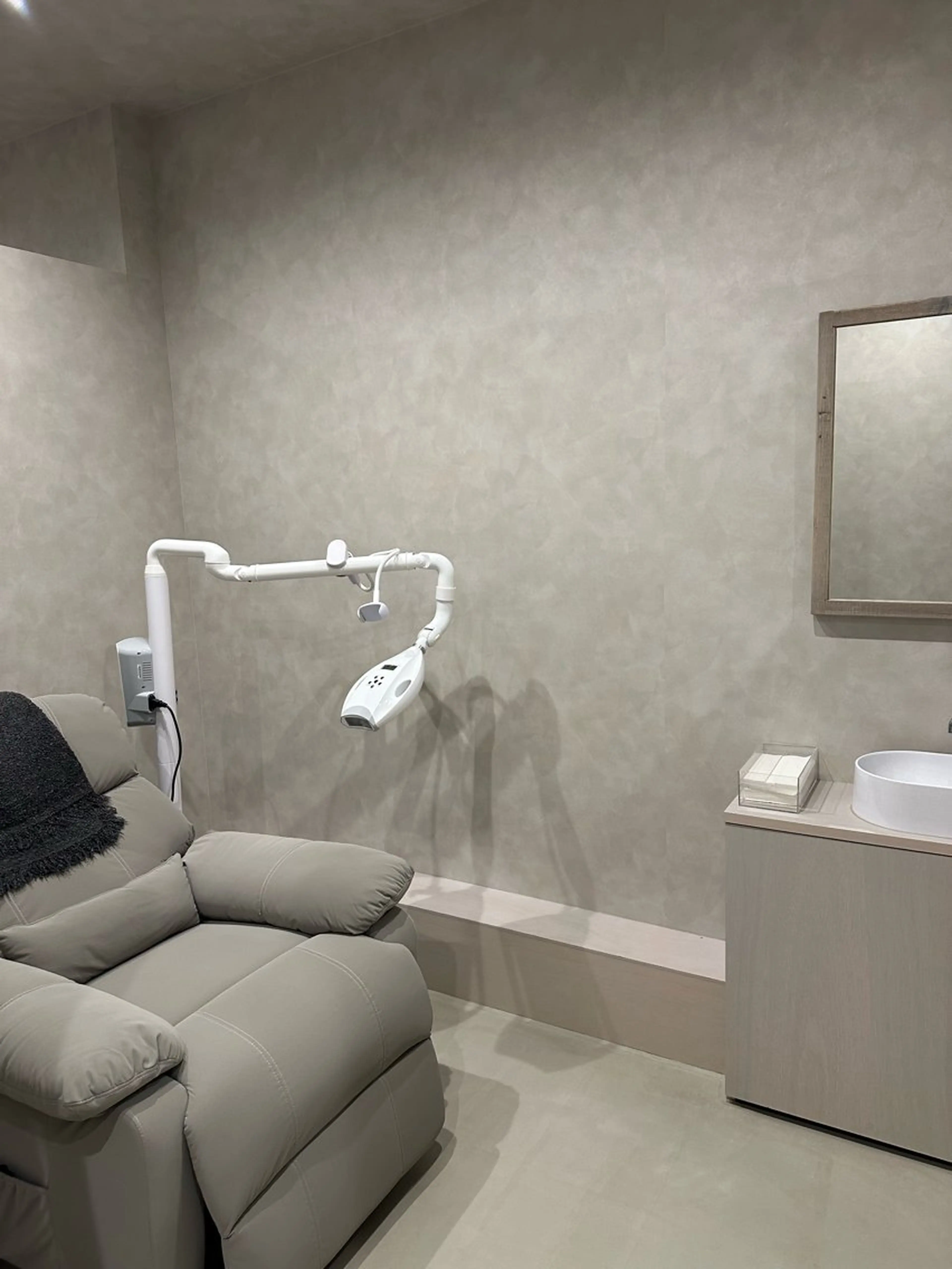 The Salon 脱毛&眉毛スタイリング&セルフホワイトニング所属・The Salon 脱毛&眉毛の眉毛・アイブロウイメージ