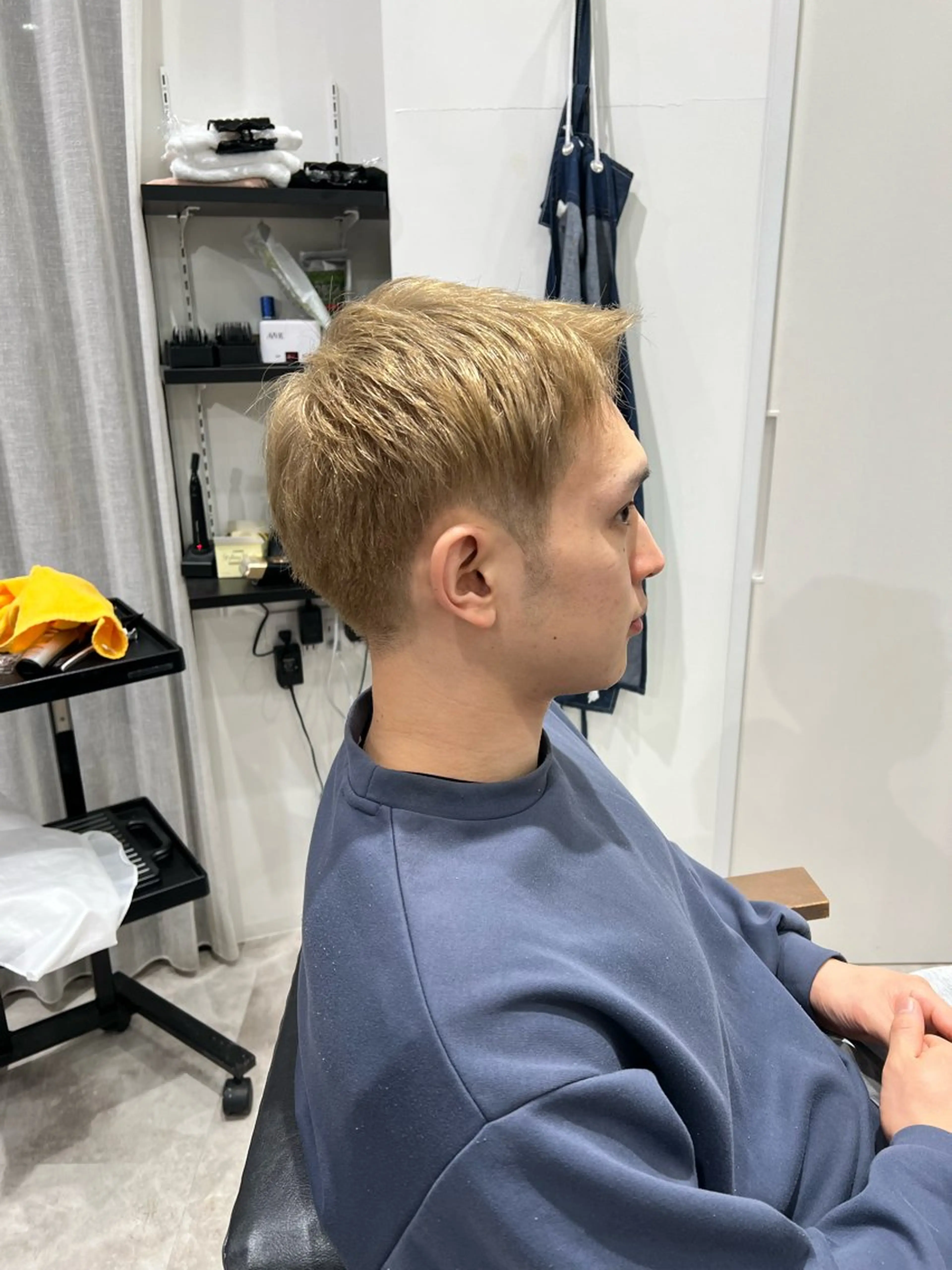 ショート カラー メンズ ベージュカラー ヘアカラー 黒阪 なみのヘアスタイル