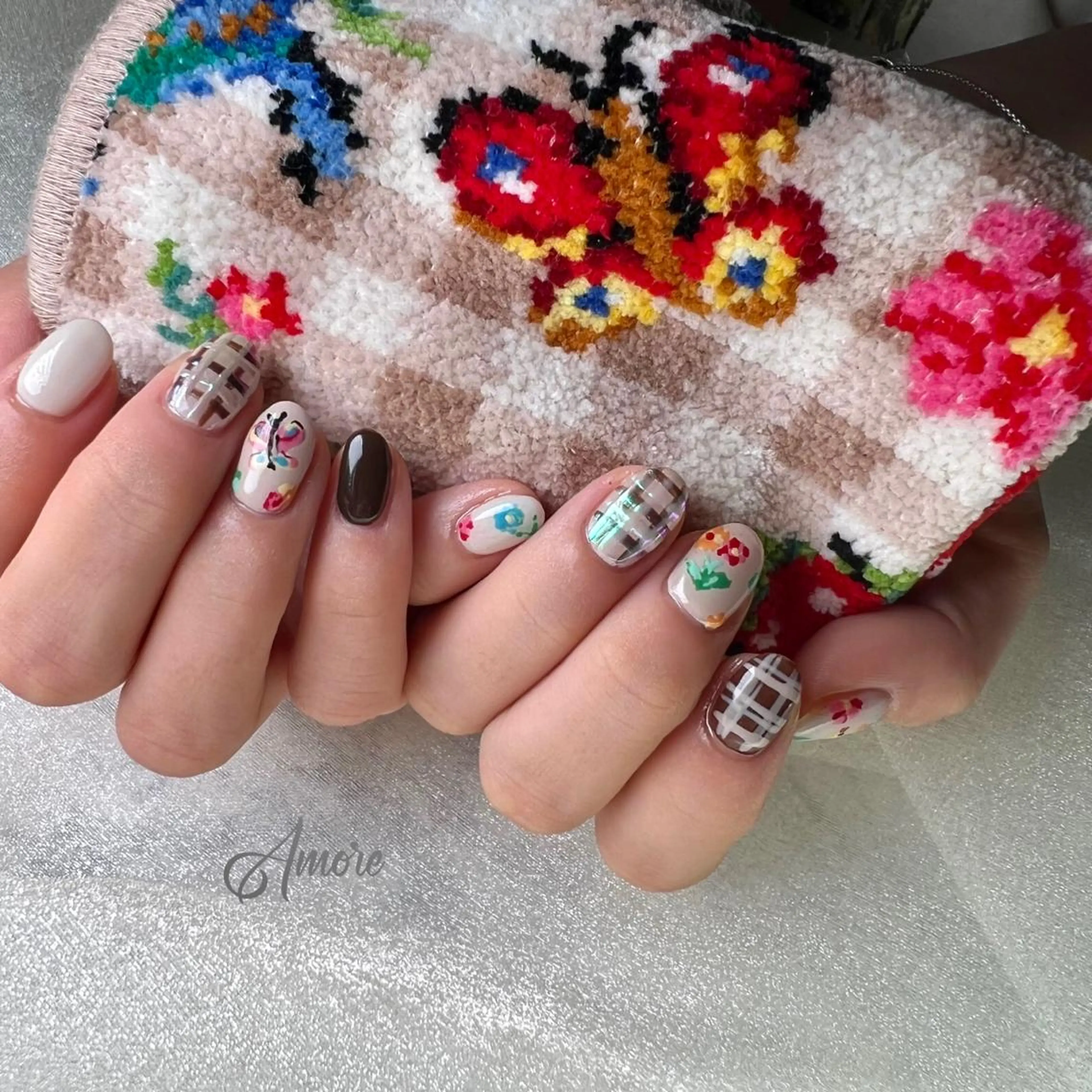 ネイル ジェルネイル 氷ネイル・うるうるネイル マグネットネイル ミラーネイル ニュアンスネイル You kyehwaのネイルデザイン