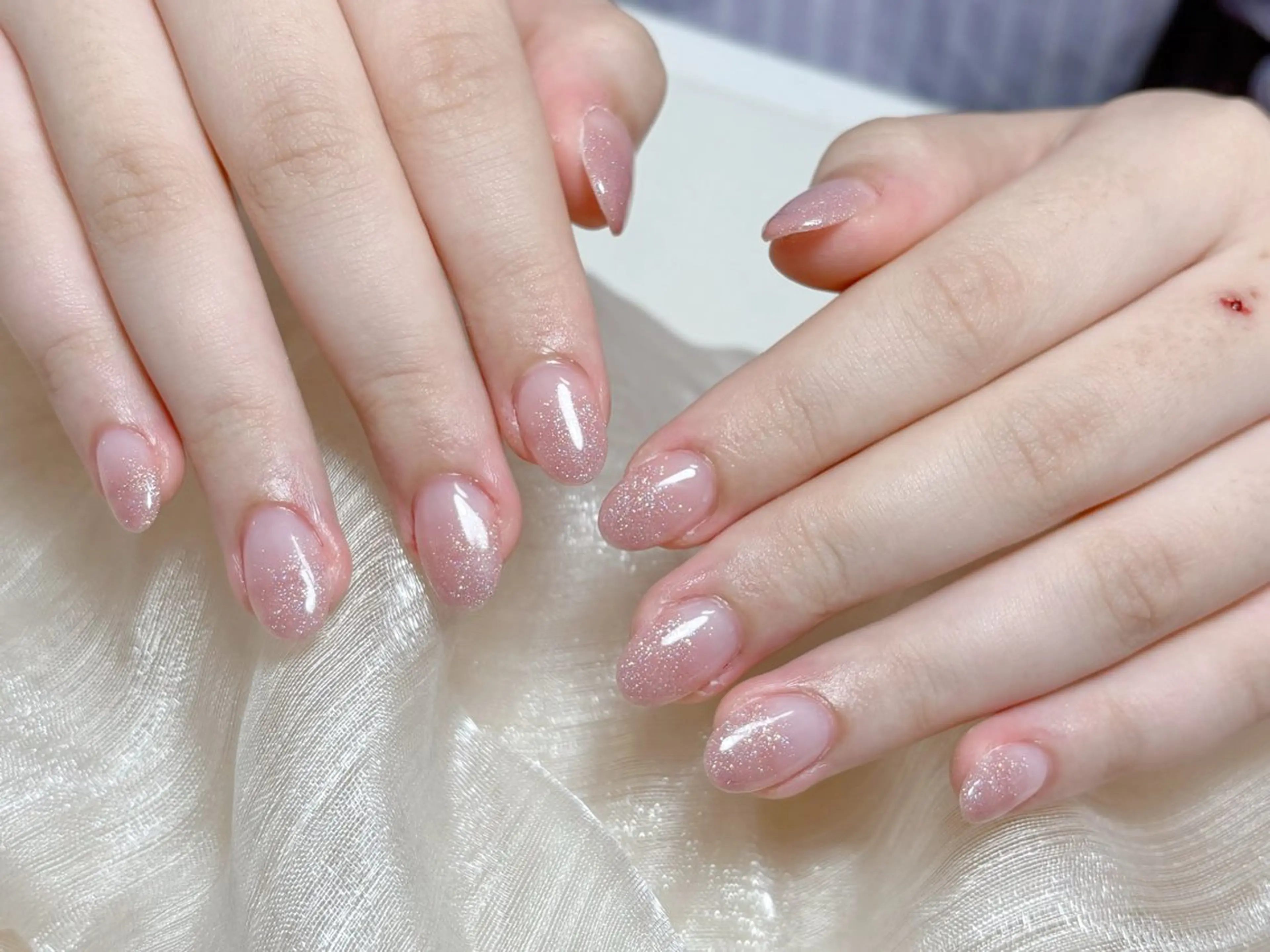 ネイル オーロラネイル チークネイル フレンチネイル ジェルネイル ガラスフレンチ ハンドネイル ハンドケア Nail Jolieのネイルデザイン