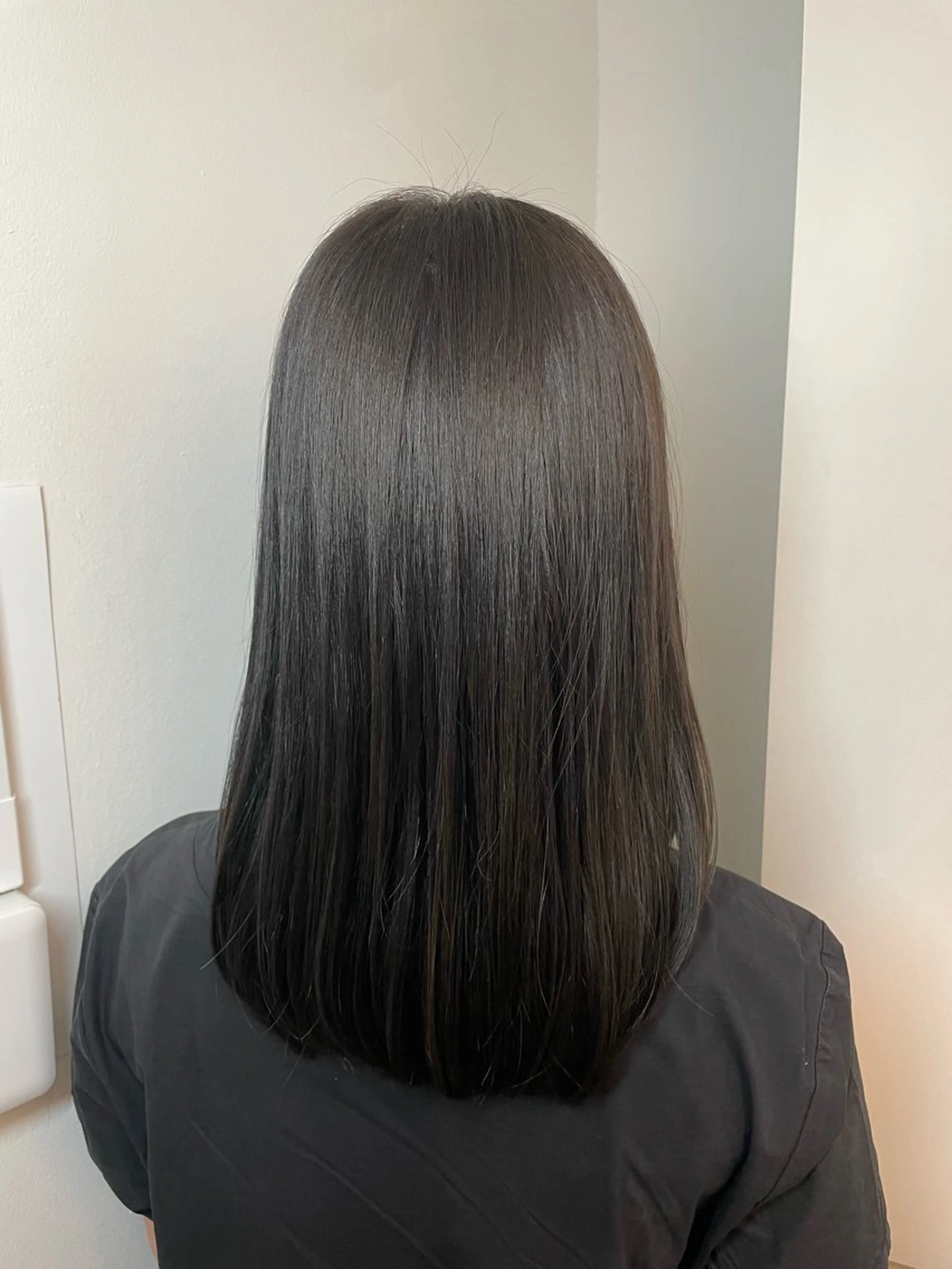 カラー アッシュ アッシュグレー アッシュグレージュ グレージュ yu-kaハッシュ カット/韓国レイヤーのヘアスタイル