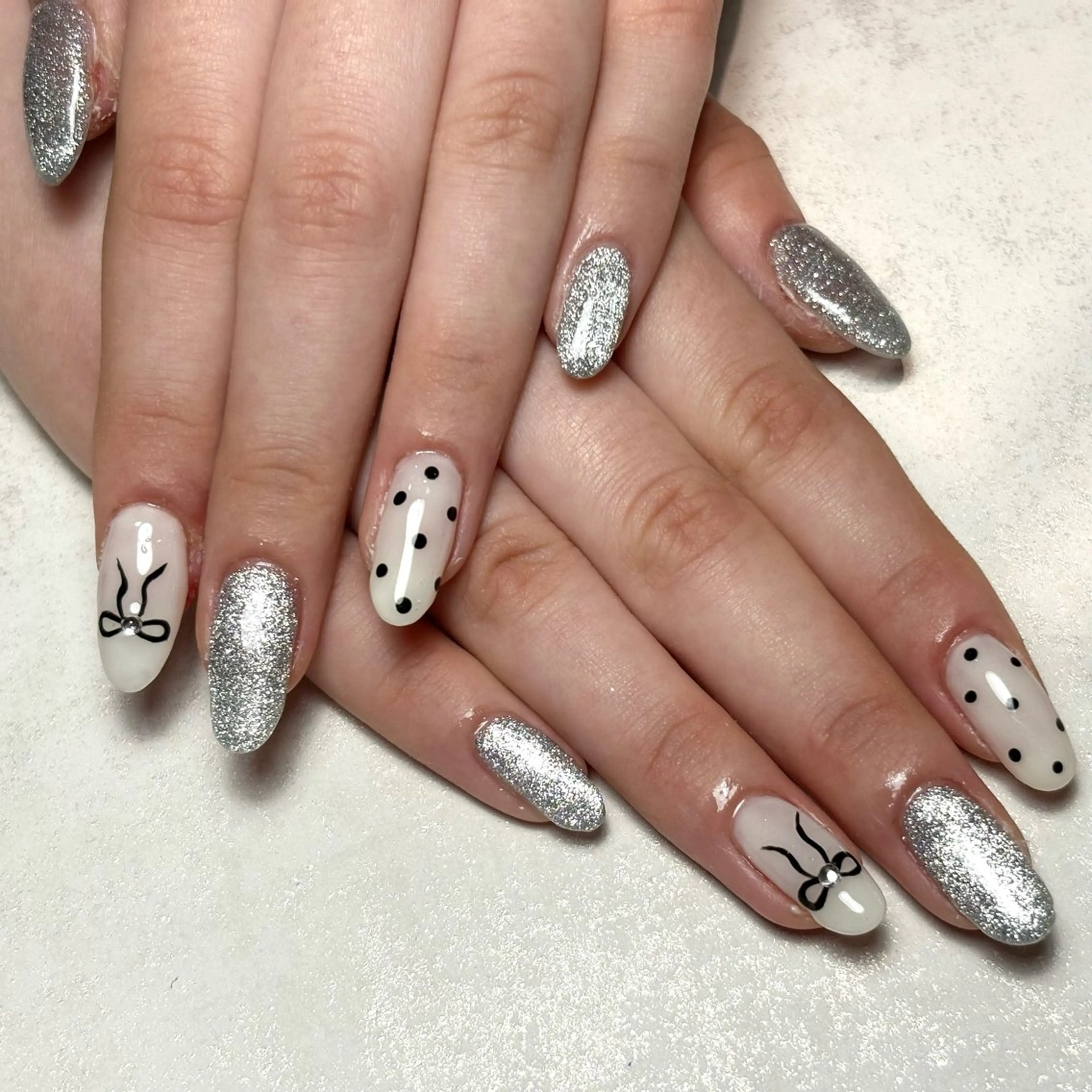 ネイル H2 nail schoolのネイルデザイン
