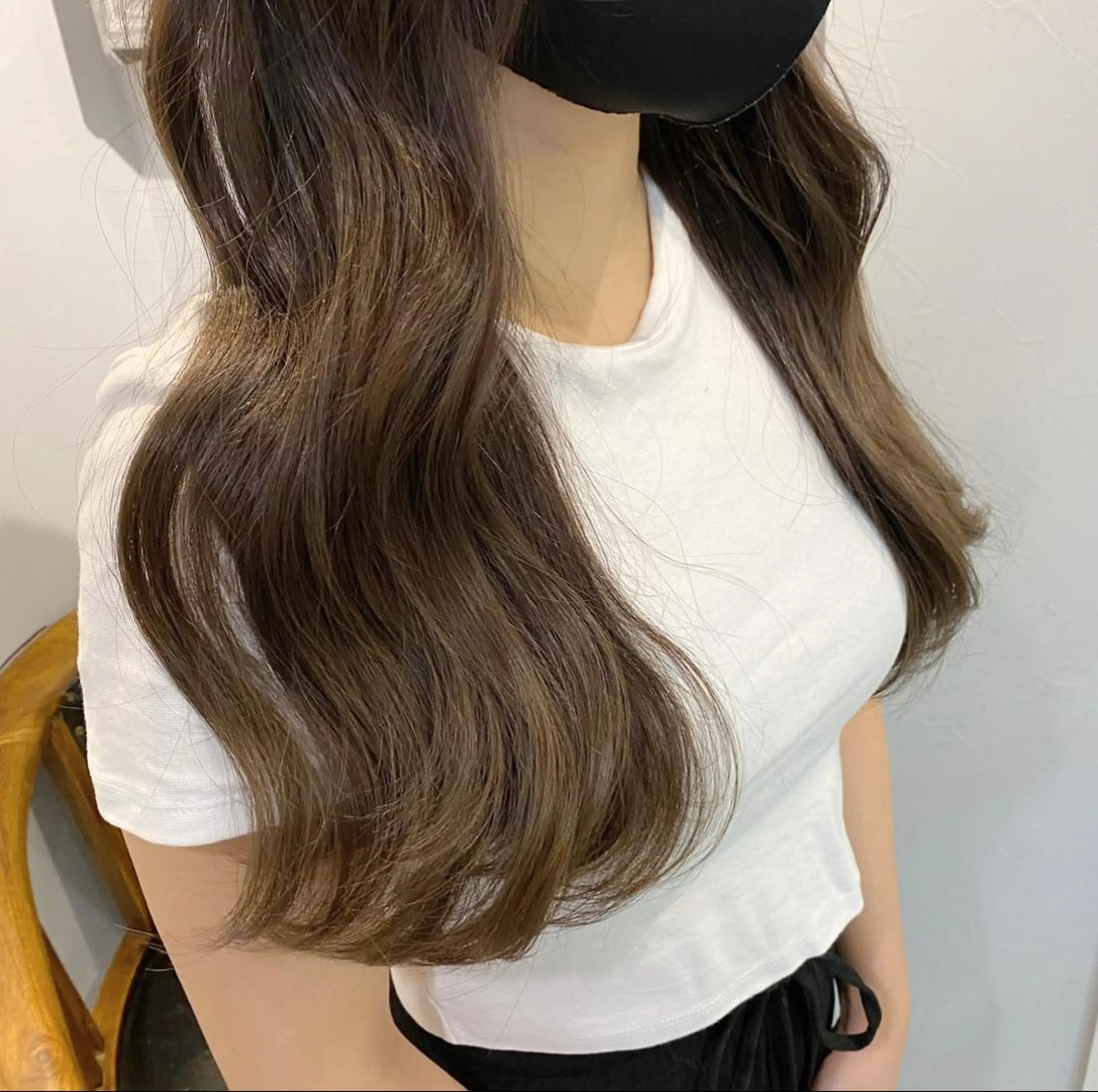 ロング カラー ベージュカラー ヘアカラー トリートメント 西村 美羽のヘアスタイル