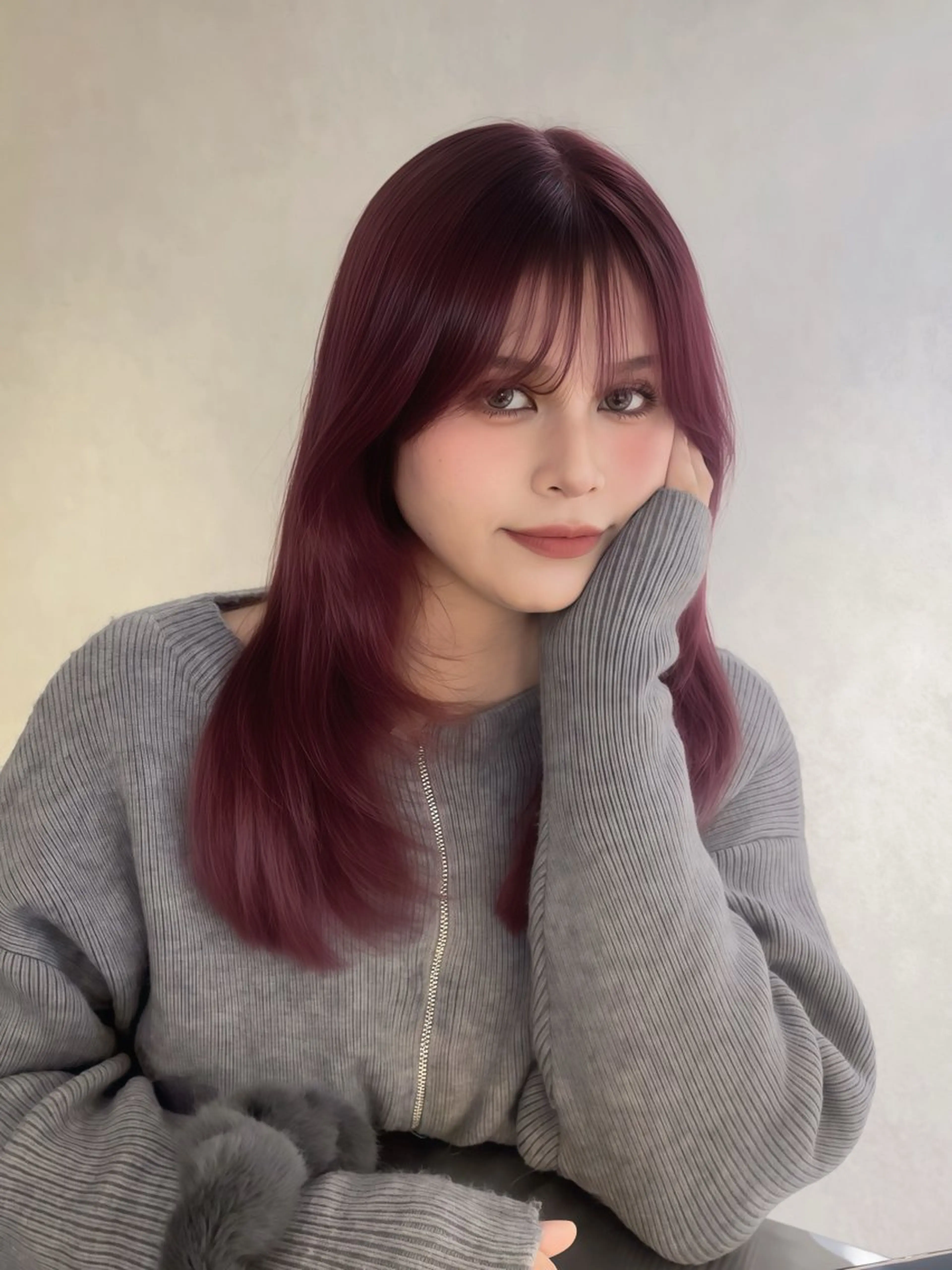 ロング カラー パーマ ヘアアレンジ ブリーチ ブリーチなしカラー くびれヘア 顔まわりレイヤー 顔周りカット Qin原宿店所属・葵 韓国オタク美容師 レイヤーカットのヘアスタイル