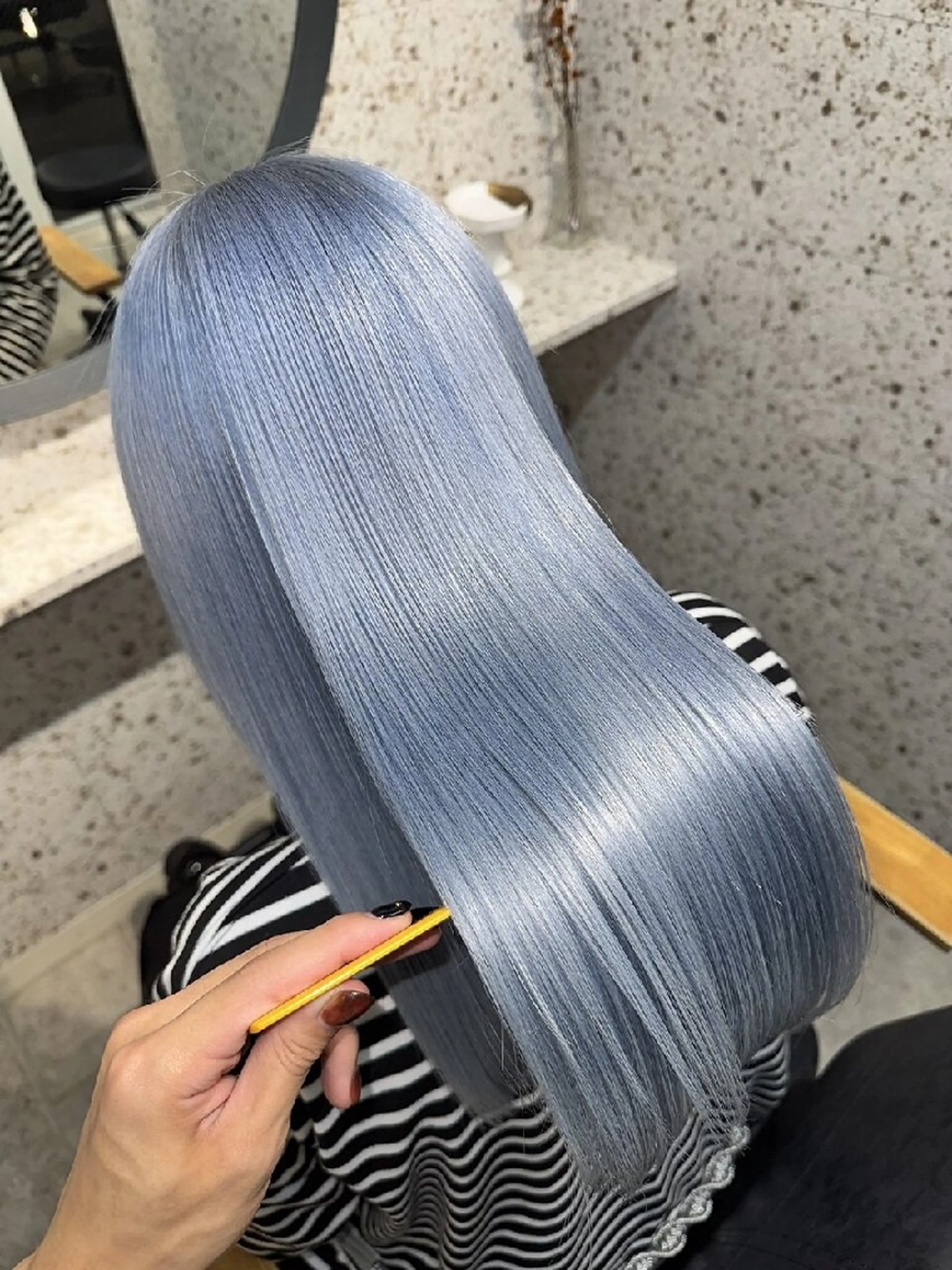 ロング パーマ カラー 髪質改善 ストレートパーマ 縮毛矯正 トリートメント mood 髪質改善 ダブルカラーのヘアスタイル