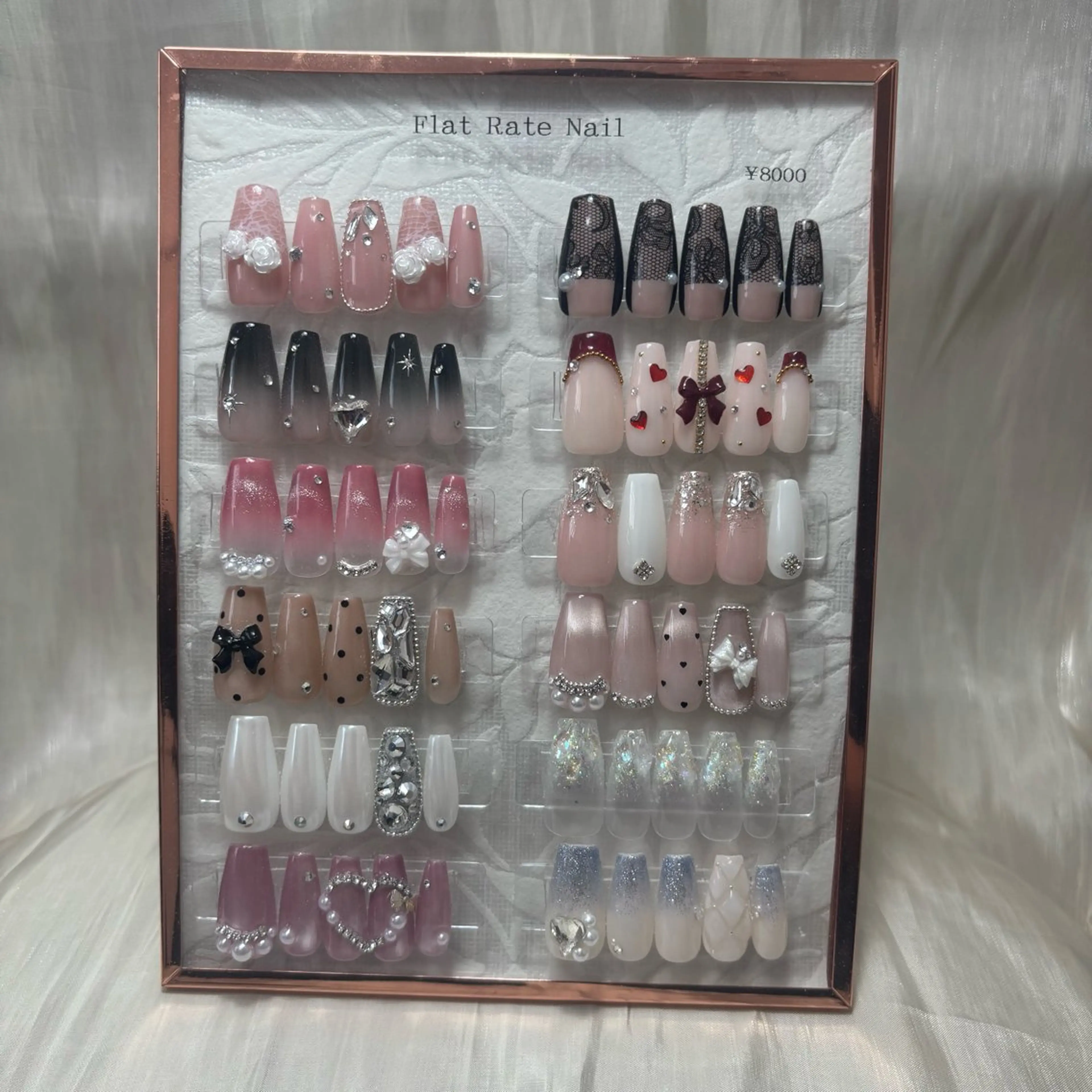 ネイル ハンドネイル nailroom DIASOMNIAのネイルデザイン