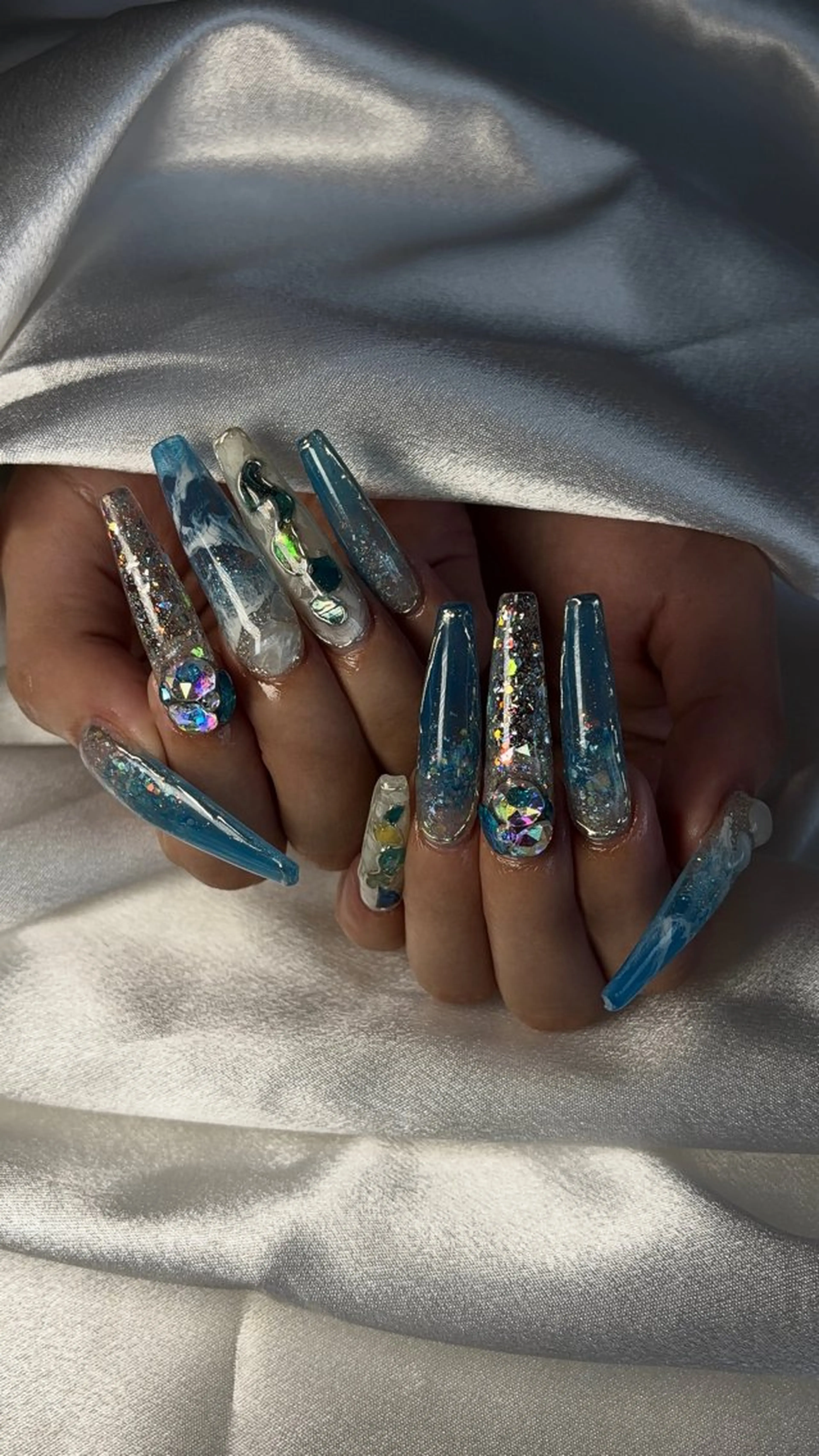 ネイル ロングネイル ハンドネイル salon de belnetta所属・Kayo 💅のネイルデザイン