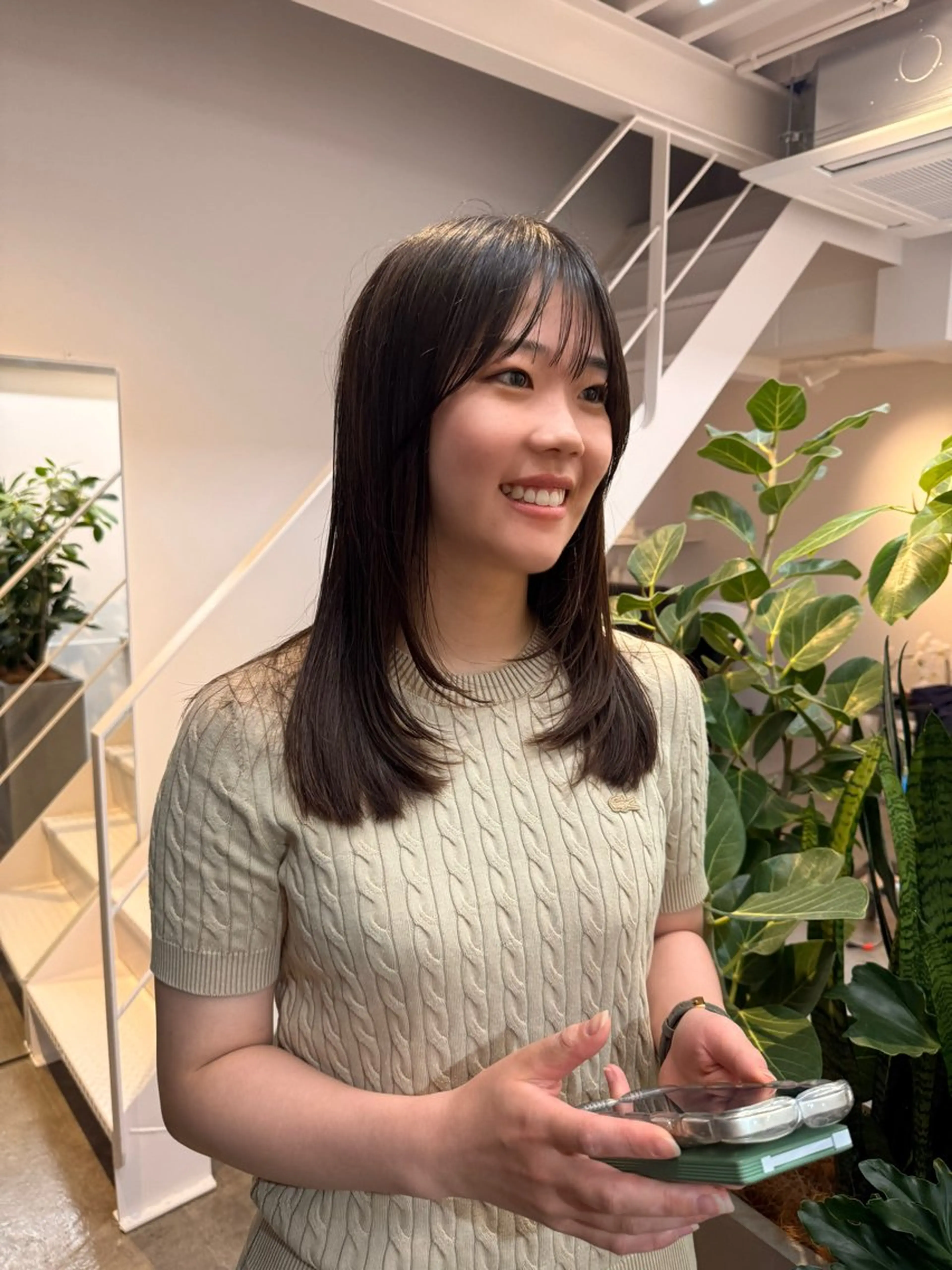 セミロング レイヤーカット y u k hair salon所属・yuk💐 manakaのヘアスタイル