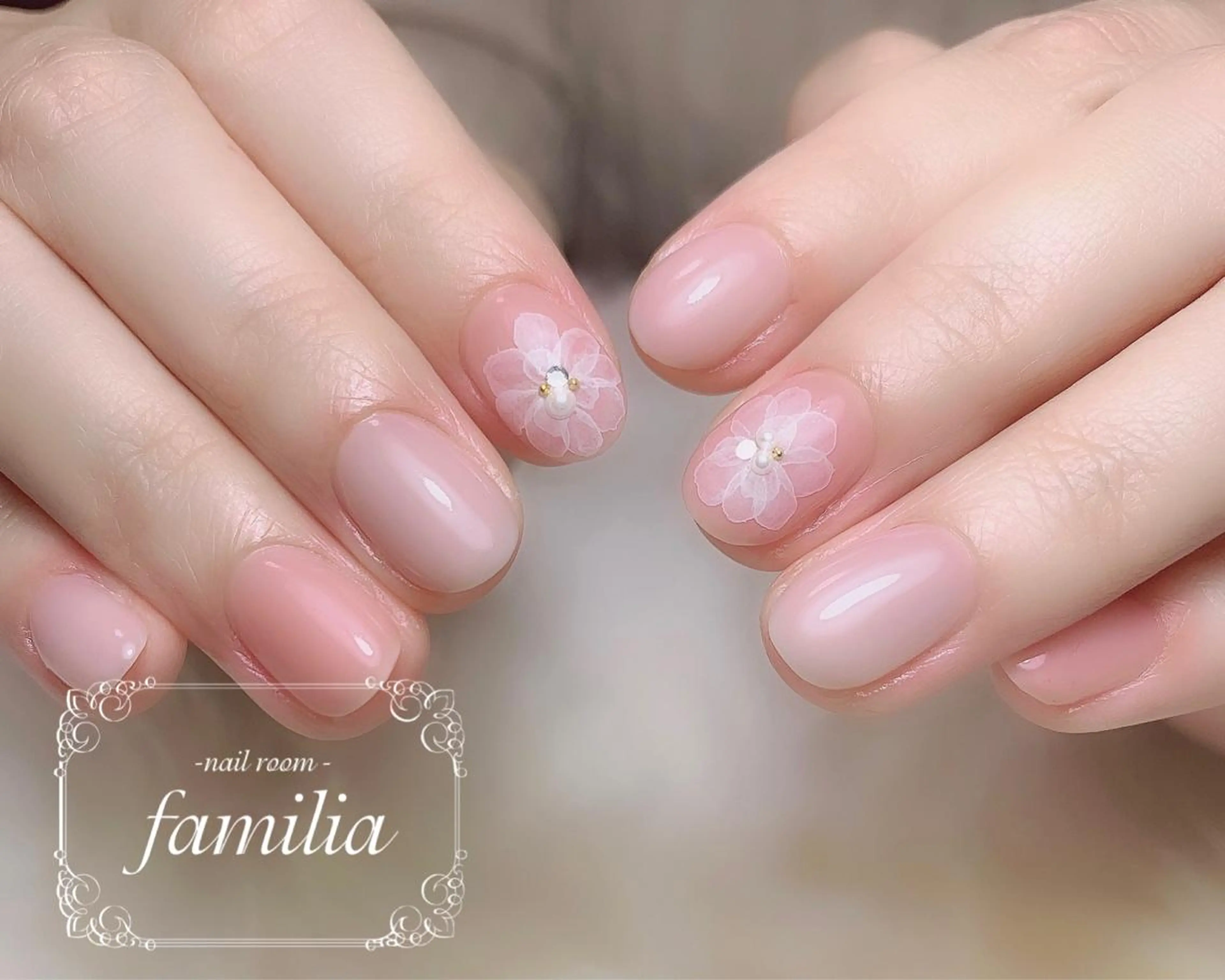 ネイル フラワーネイル ハンドネイル -nailroom- familiaのネイルデザイン