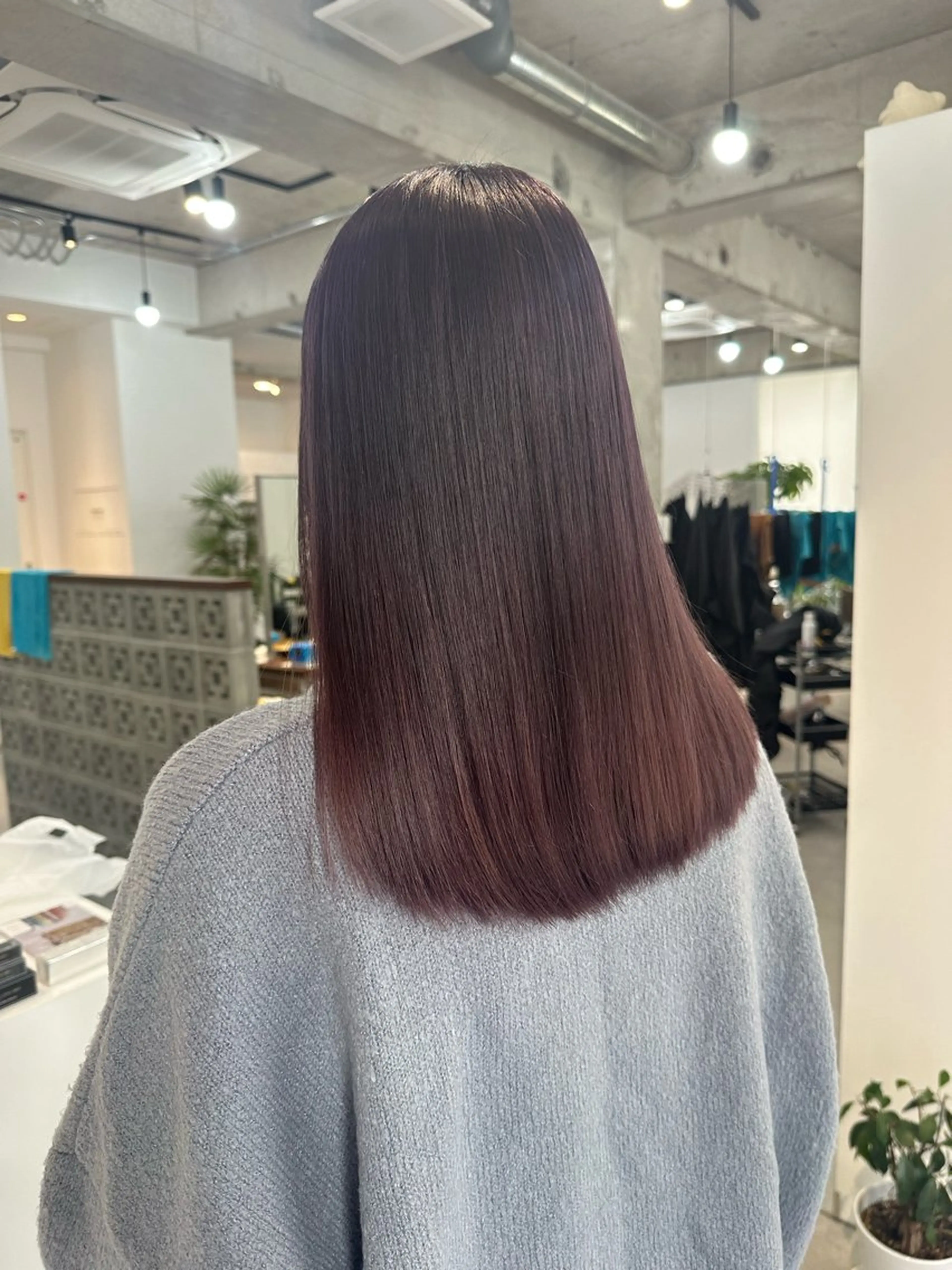 ロング カット ヘアカラー カイリ /レイヤーカットのヘアスタイル