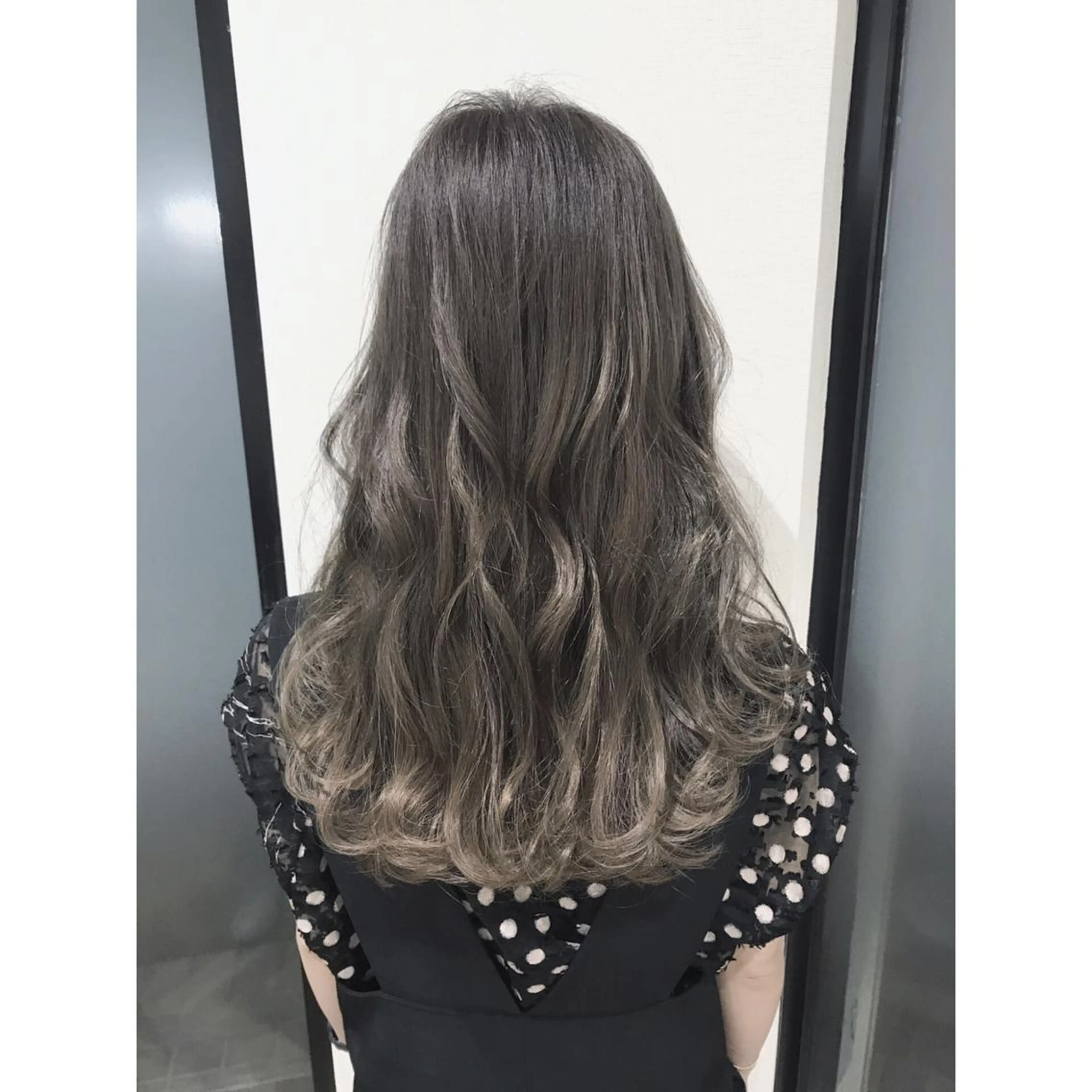 セミロング カラー ヘアカラー トリートメント 高木 麻知子のヘアスタイル