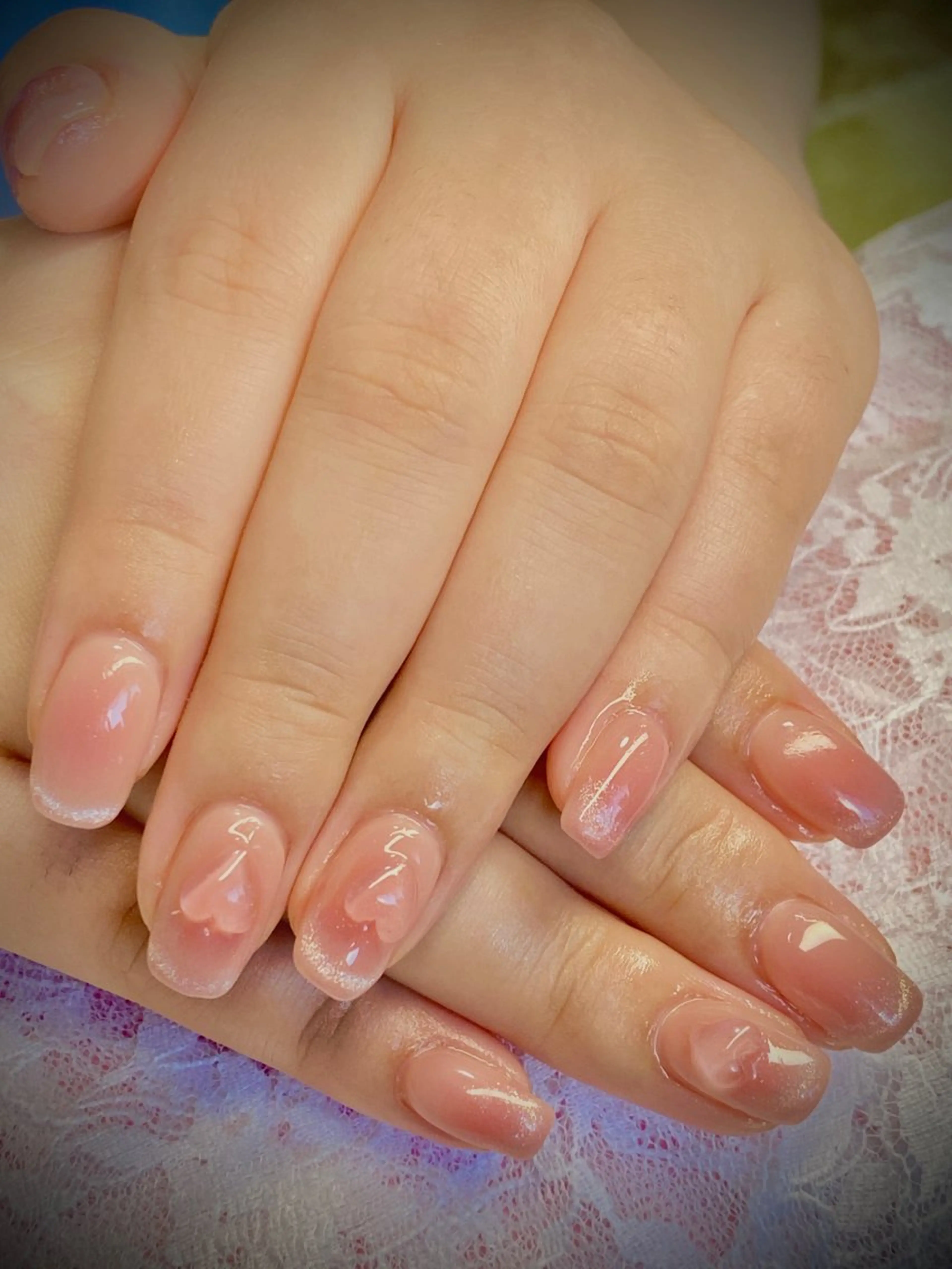 透明感ワンカラー＋マグネットフレンチ＋チークネイル＋透明3Dハートデザイン　初のお客様ネイルオフ有り＋1000円です。の写真