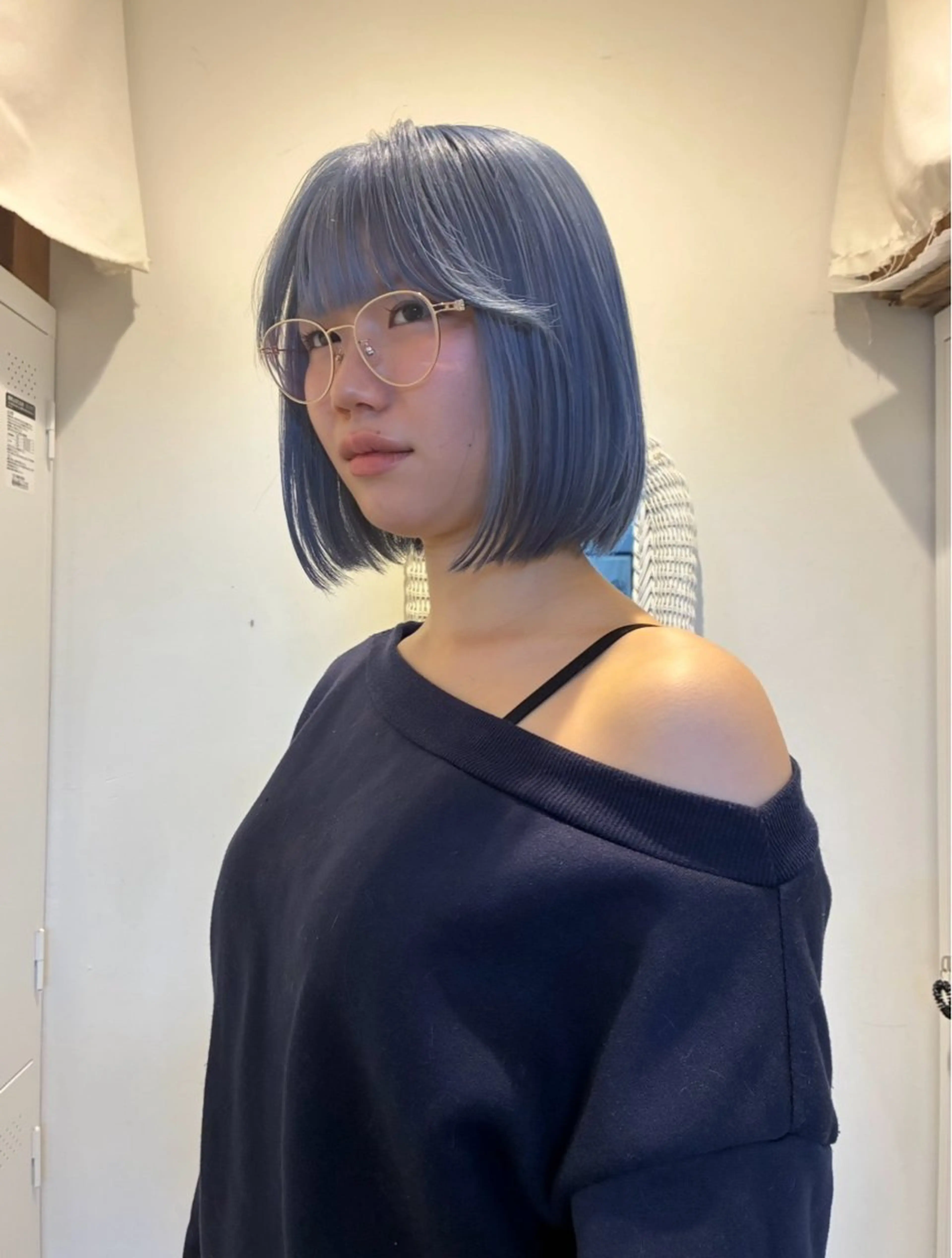 ショート ヘアカラー nacoハイトーン ベージュ🤍のヘアスタイル