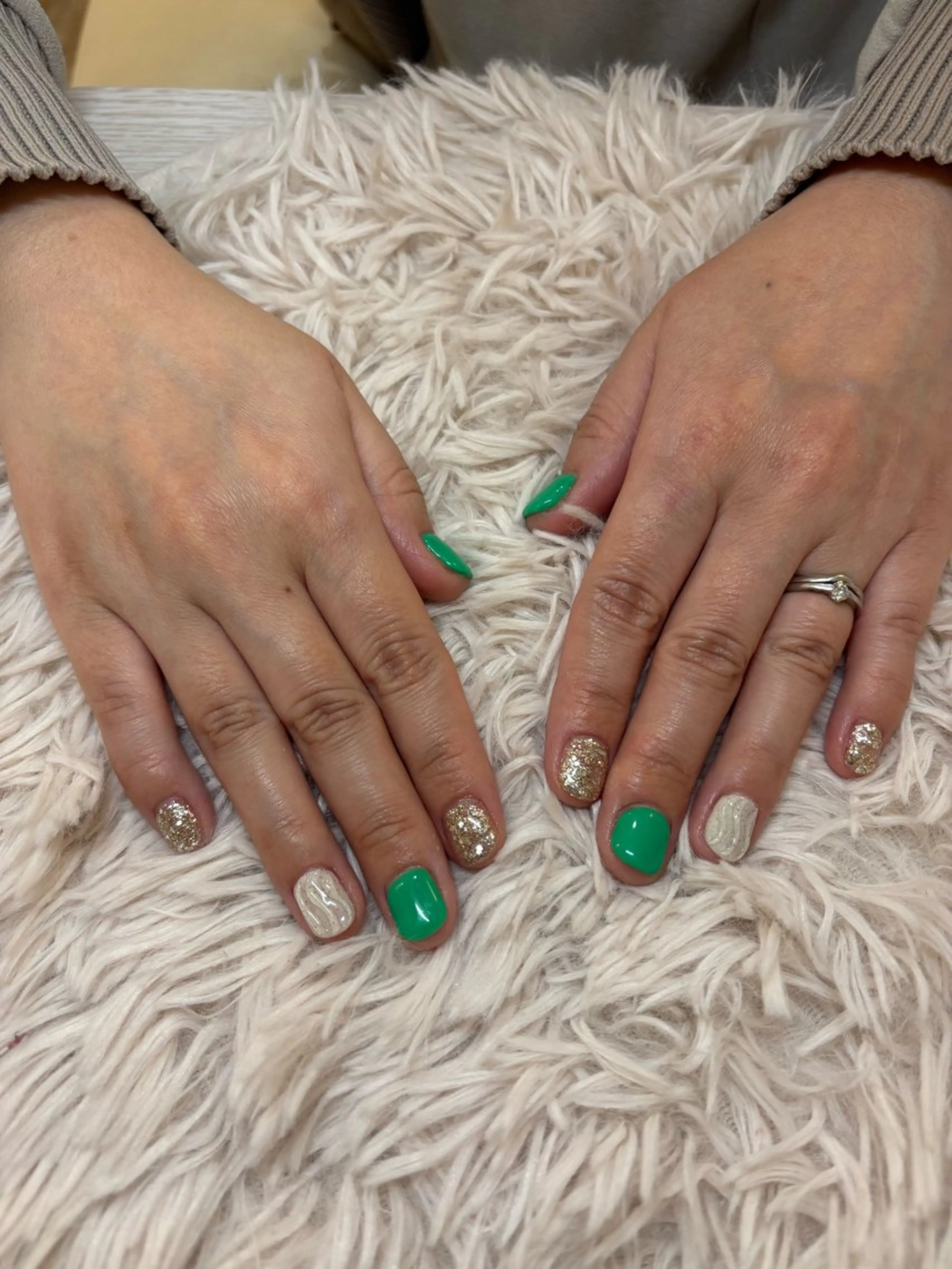 ネイル 伊藤 いちごのネイルデザイン