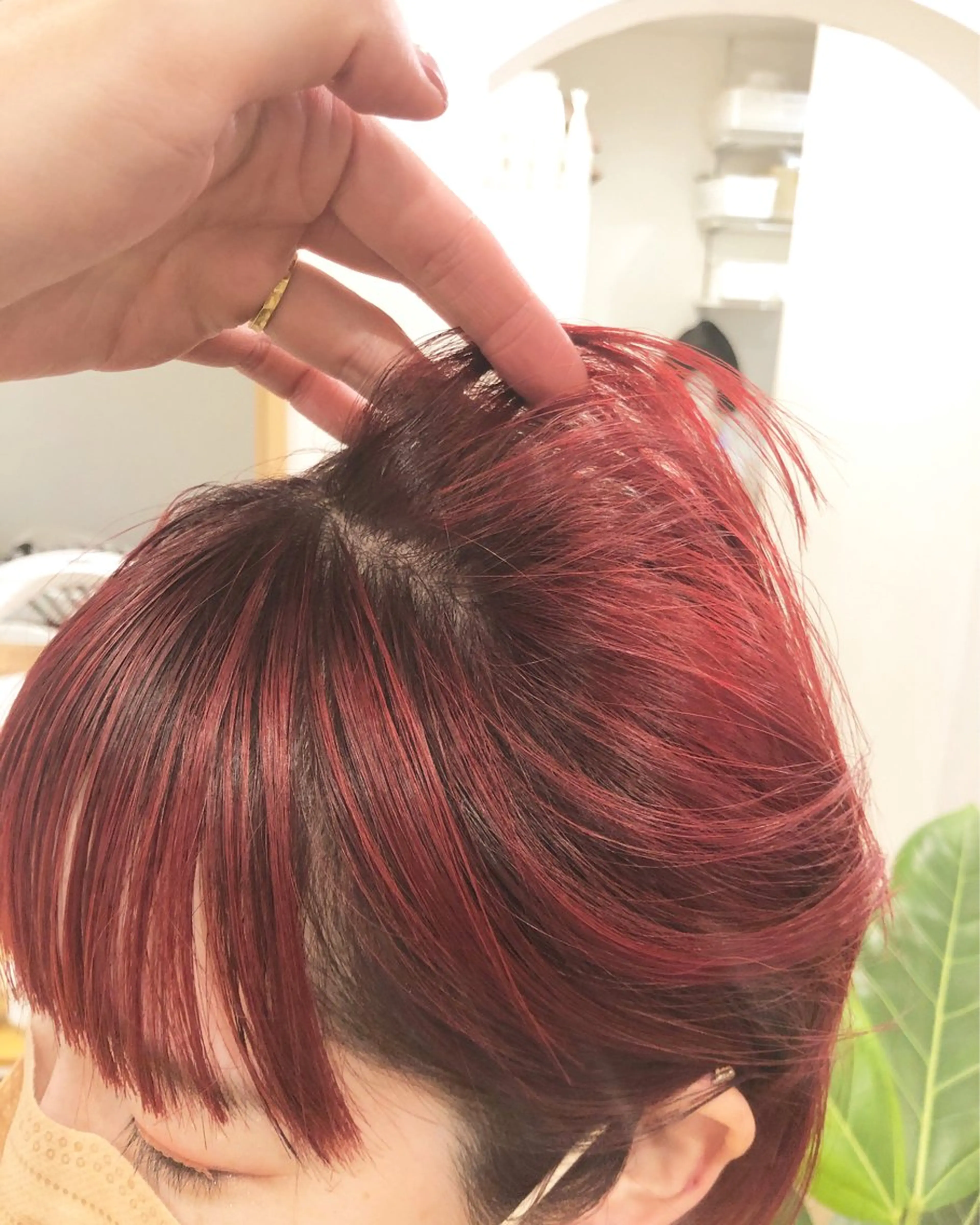 ショート カラー パーマ ヘアアレンジ ブリーチ レッドカラー ショートヘア サイドバング ワイドバング カット ヘアカラー トリートメント 【ツヤ髪美容師】 ツダケイスケのヘアスタイル